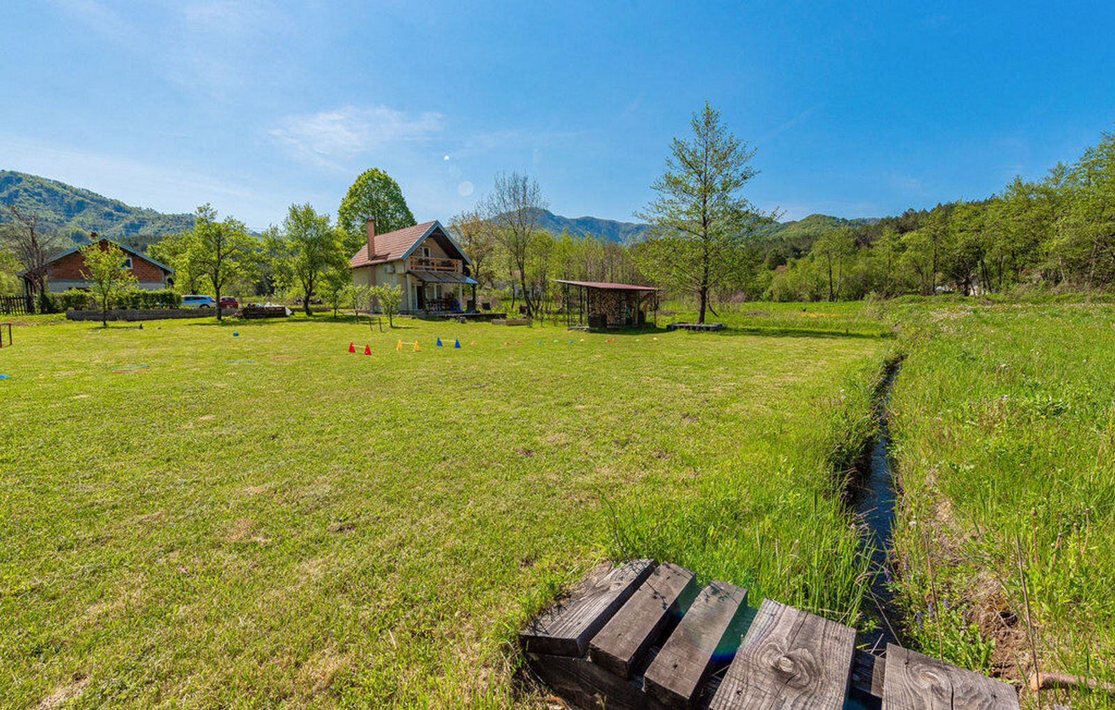 House Jasenak 90231-K1