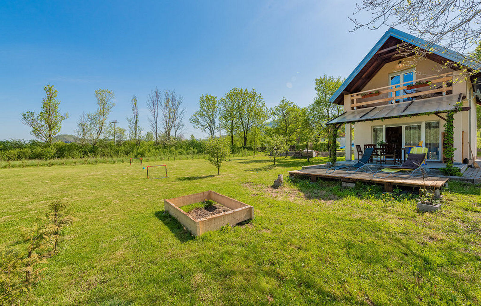 House Jasenak 90231-K1