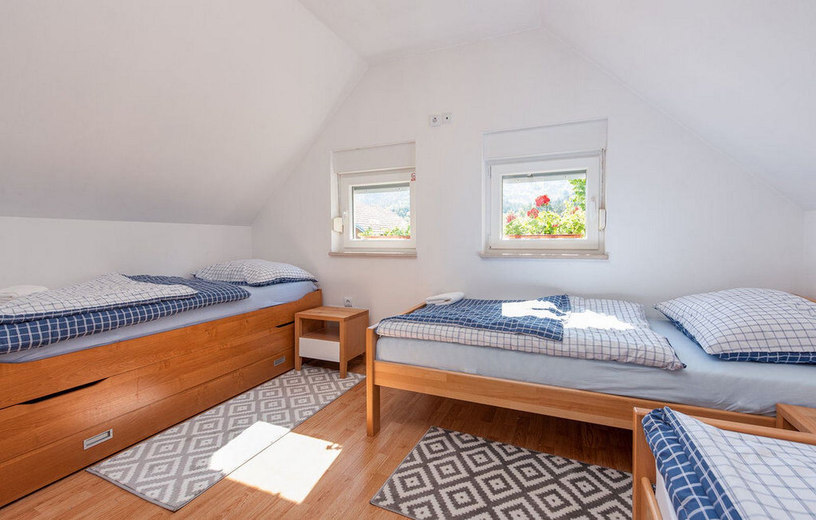 House Jasenak 90231-K1
