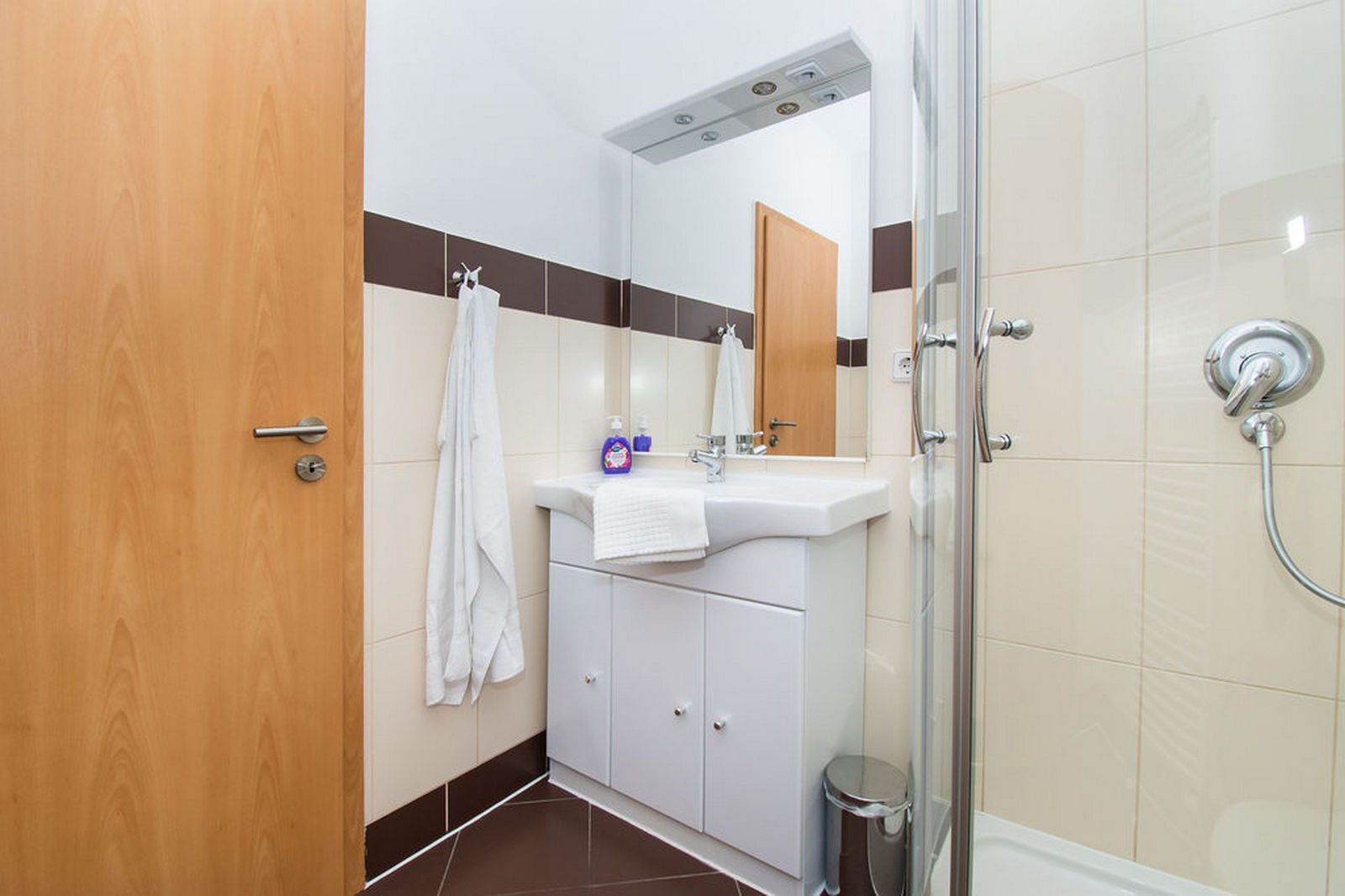 Apartments Kendes 48311-A1