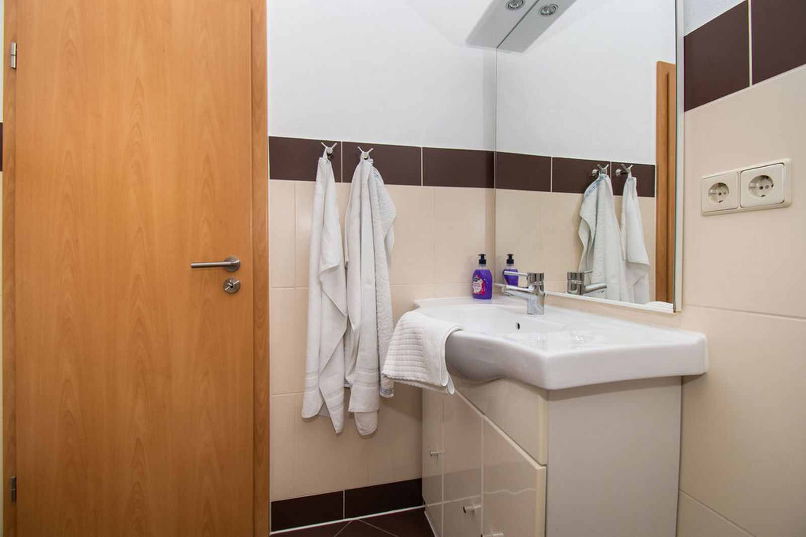 Apartments Kendes 48311-A3