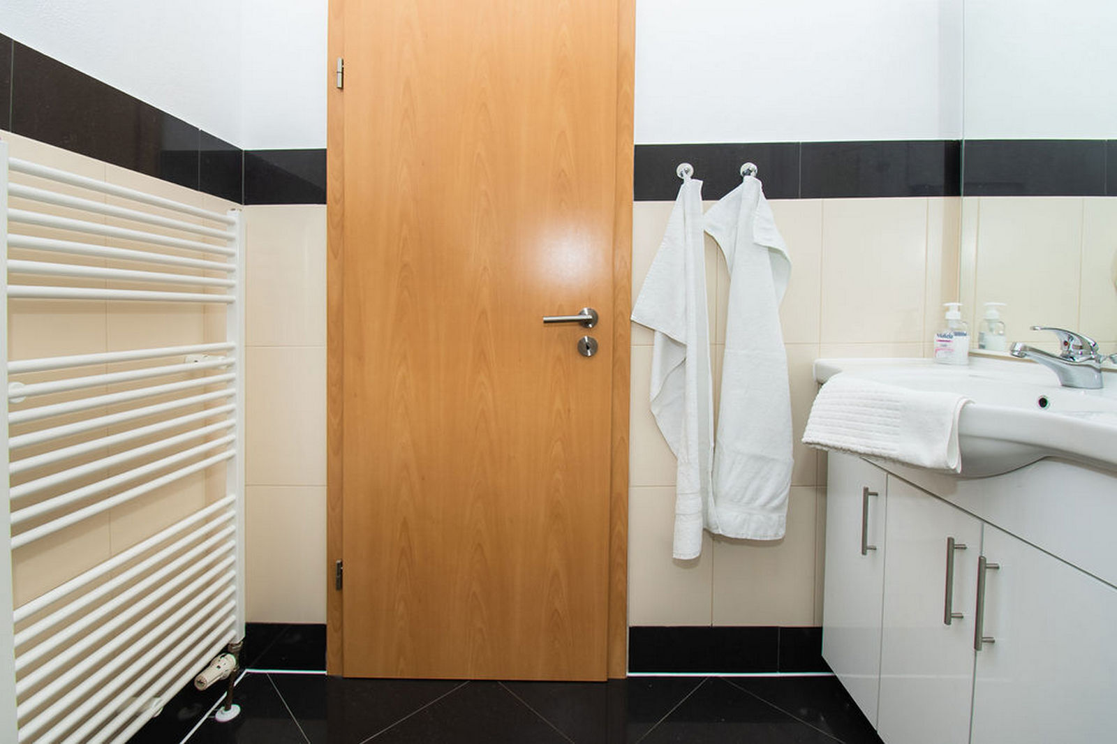 Apartments Kendes 48311-A4