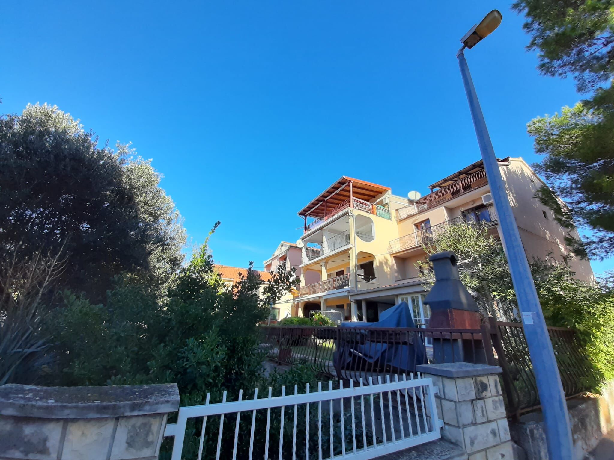 Apartments Rouge 82871-A1