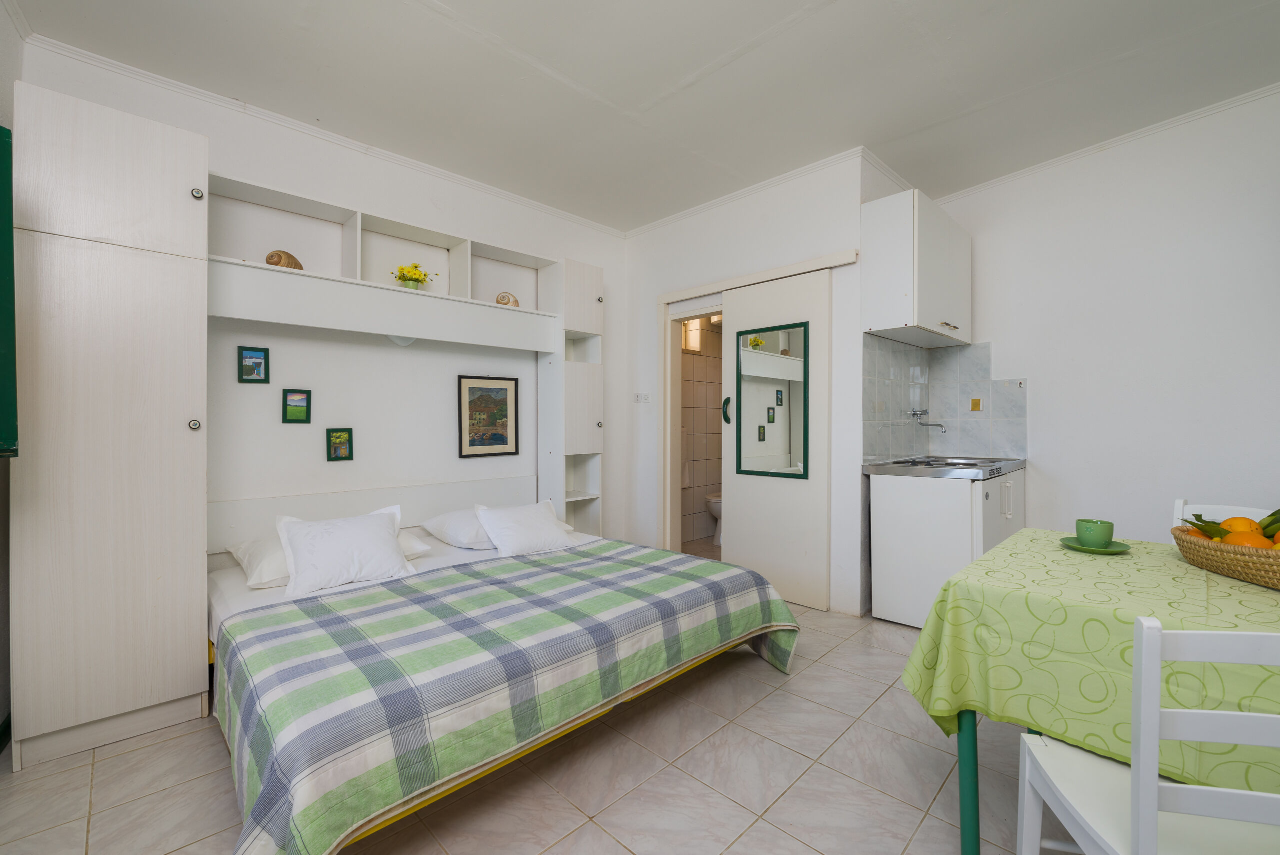 Apartments Nada 97951-A1