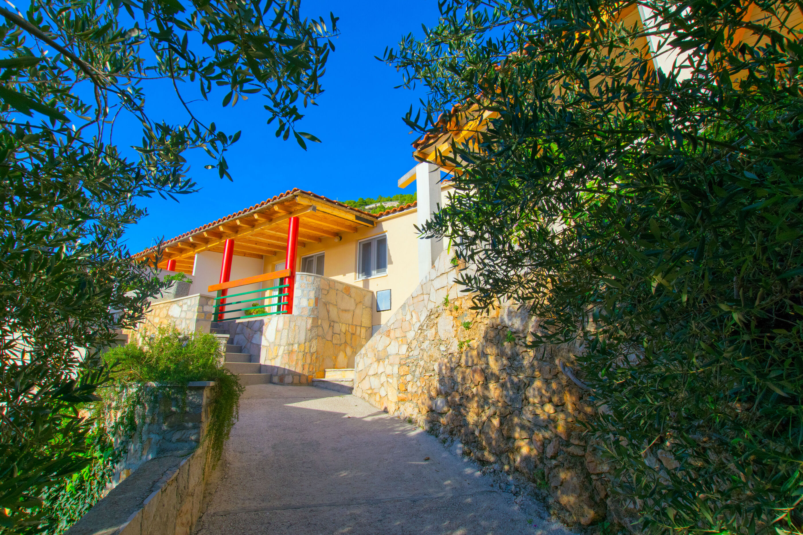 Apartments Eastern Paradise 43851-A2