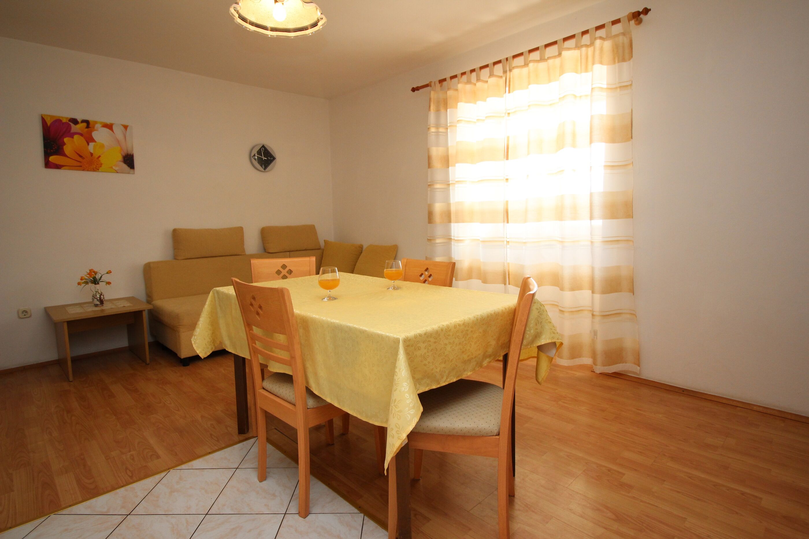 Apartments Car 69671-A1