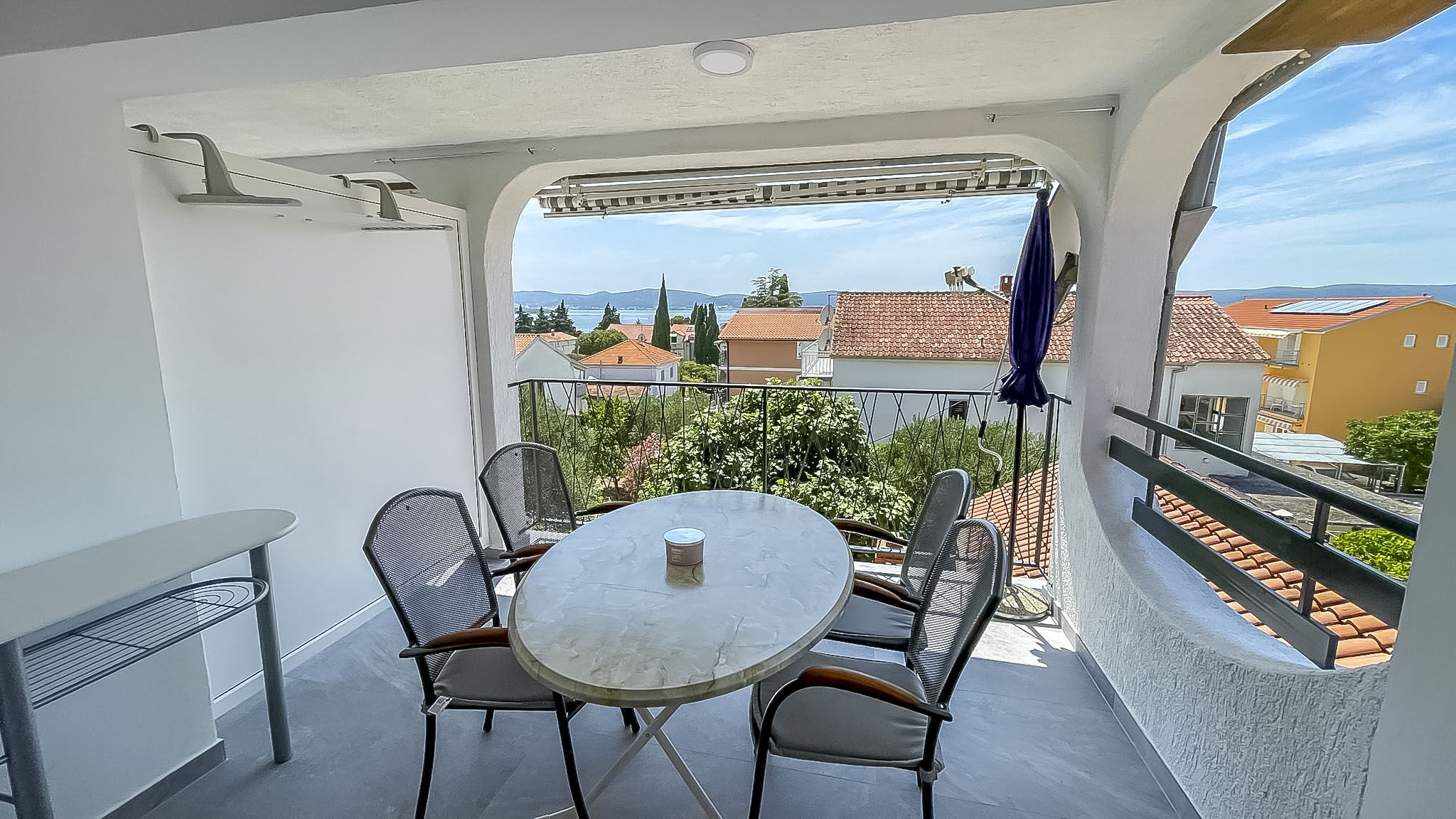 Apartments Rouge 82871-A2
