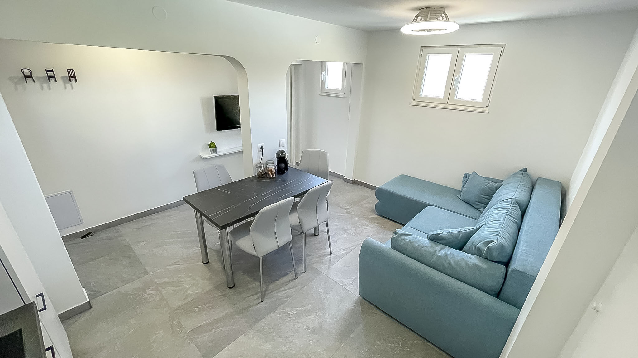 Apartments Rouge 82871-A2