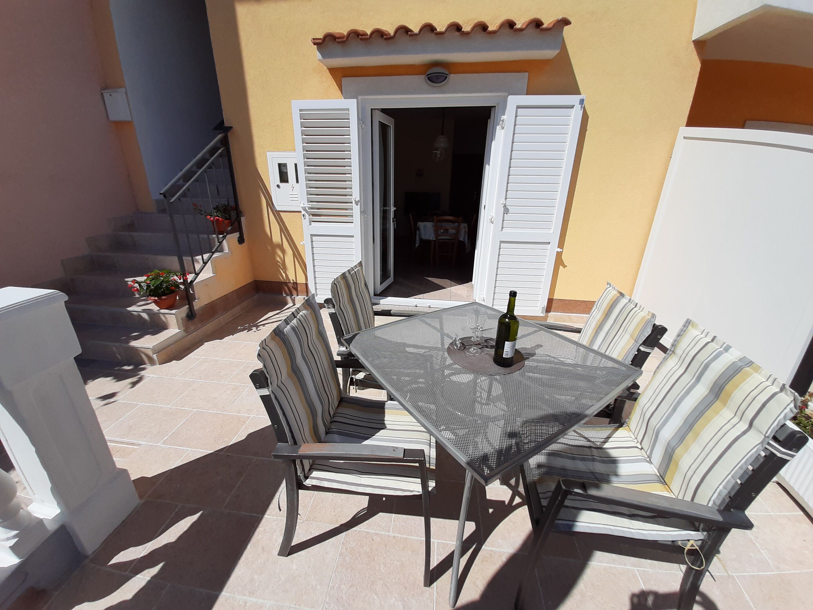 Apartments Pavelić 31871-A1