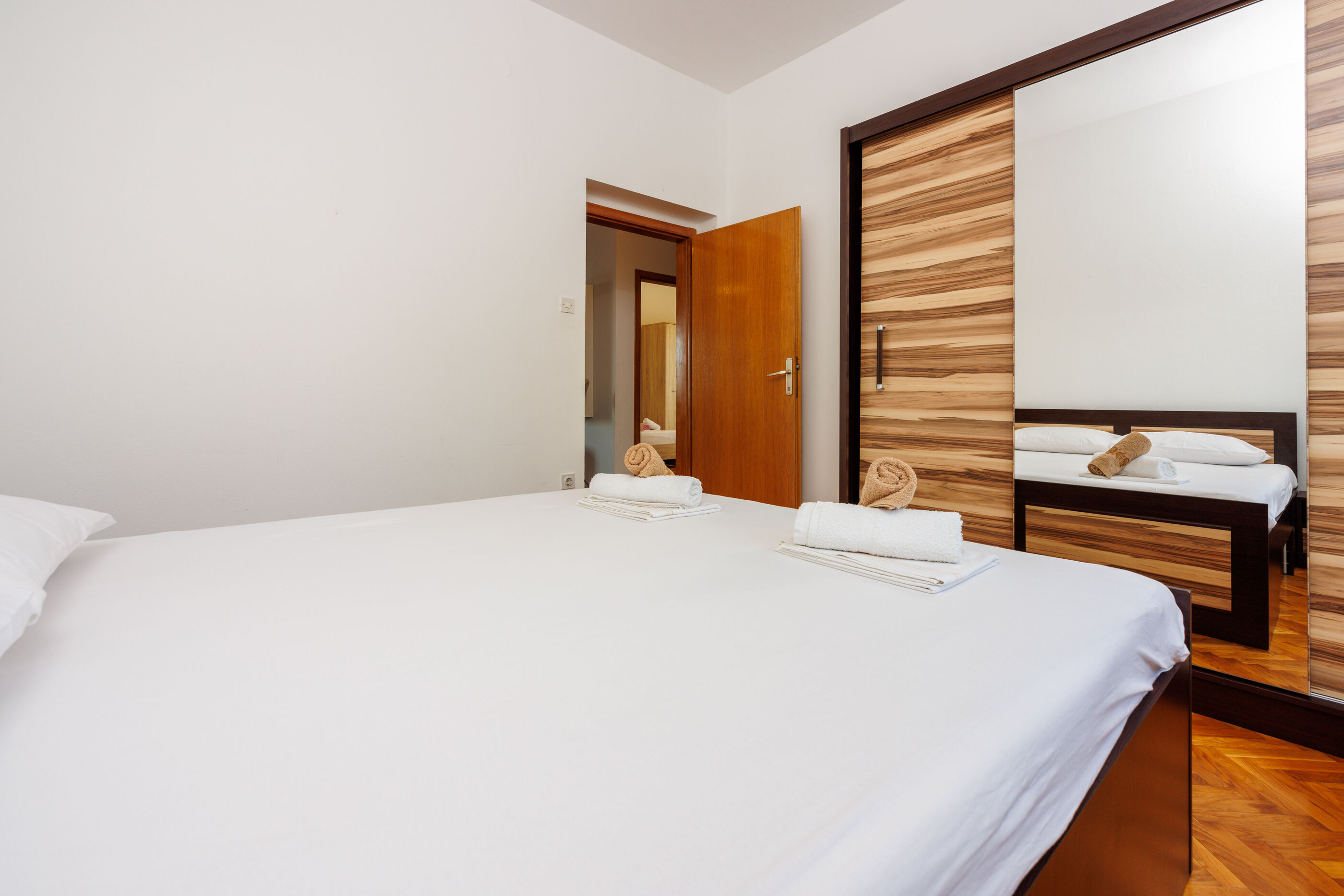 Apartments Davorka 62464-A1