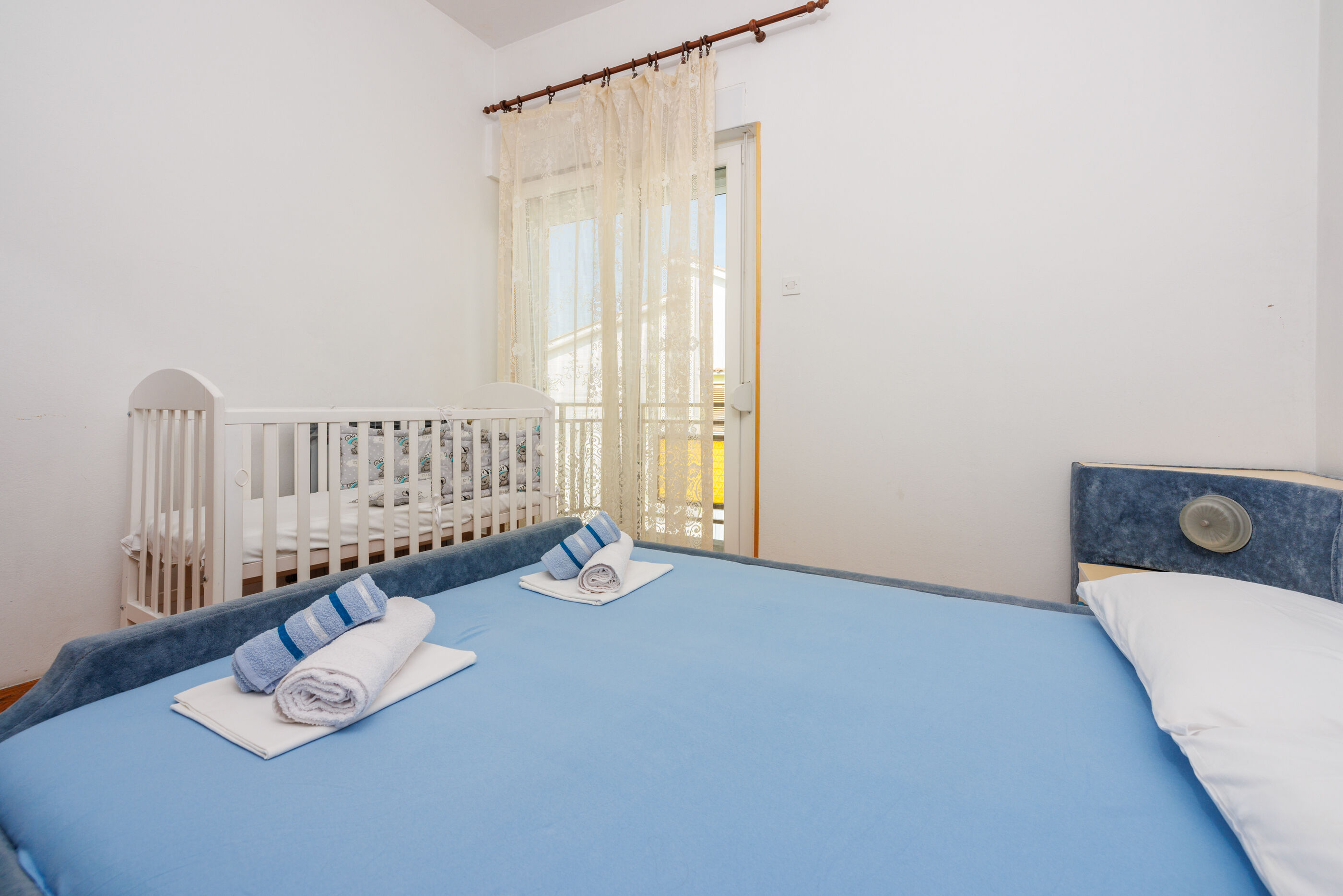 Apartments Davorka 62464-A1