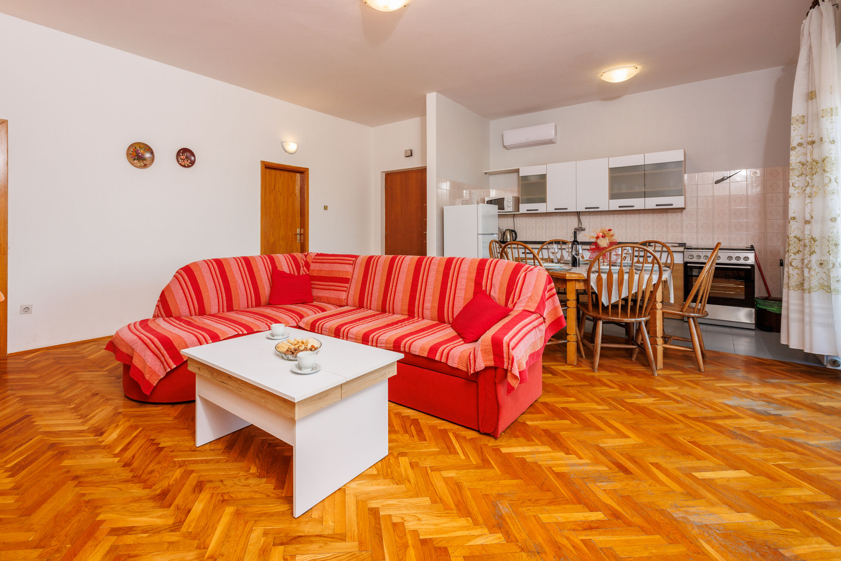 Apartments Davorka 62464-A1