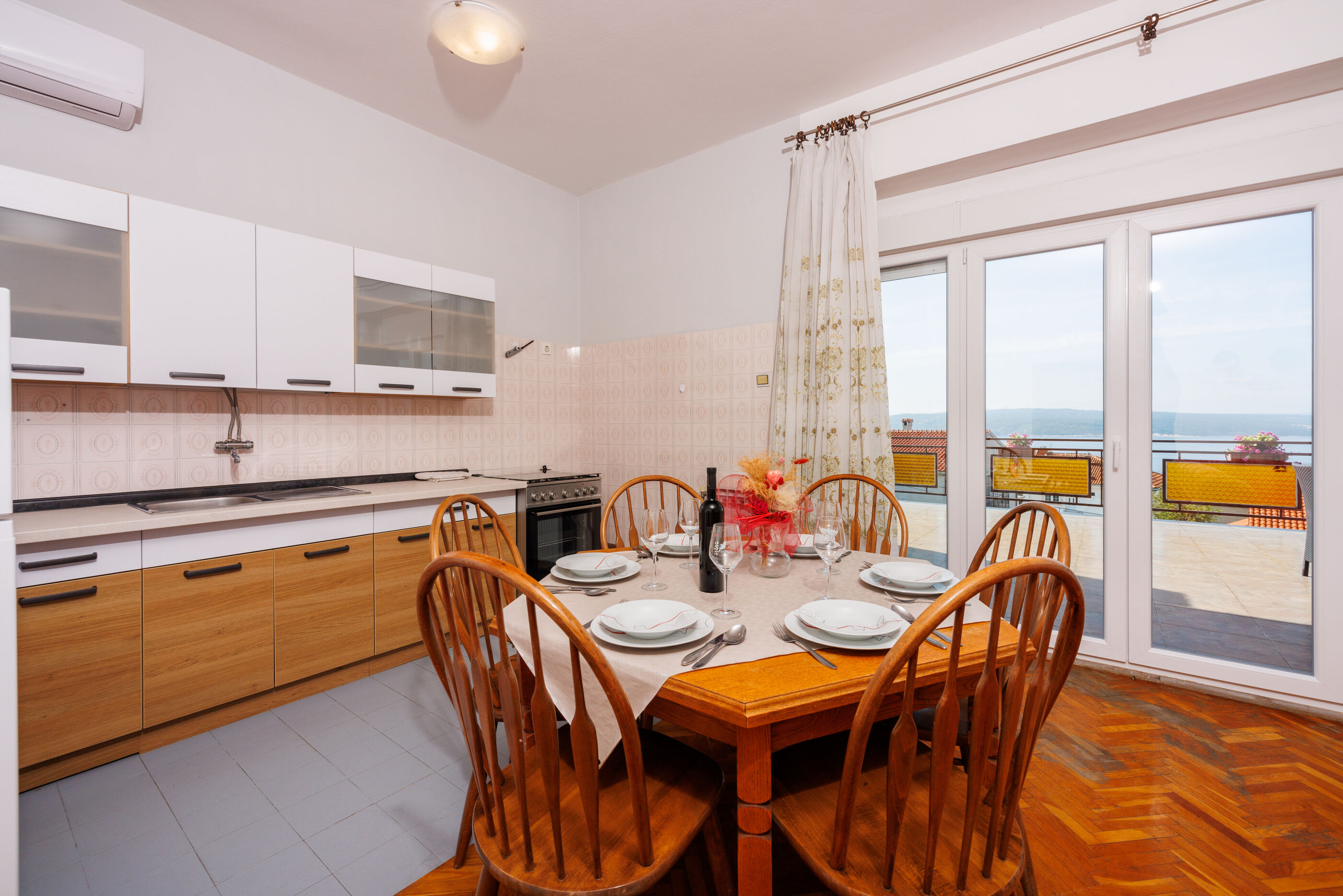 Apartments Davorka 62464-A1
