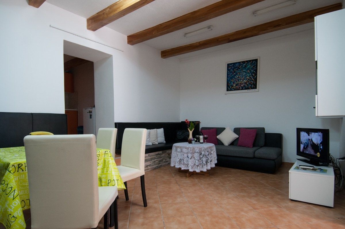 Apartments Lovran 98081-A2