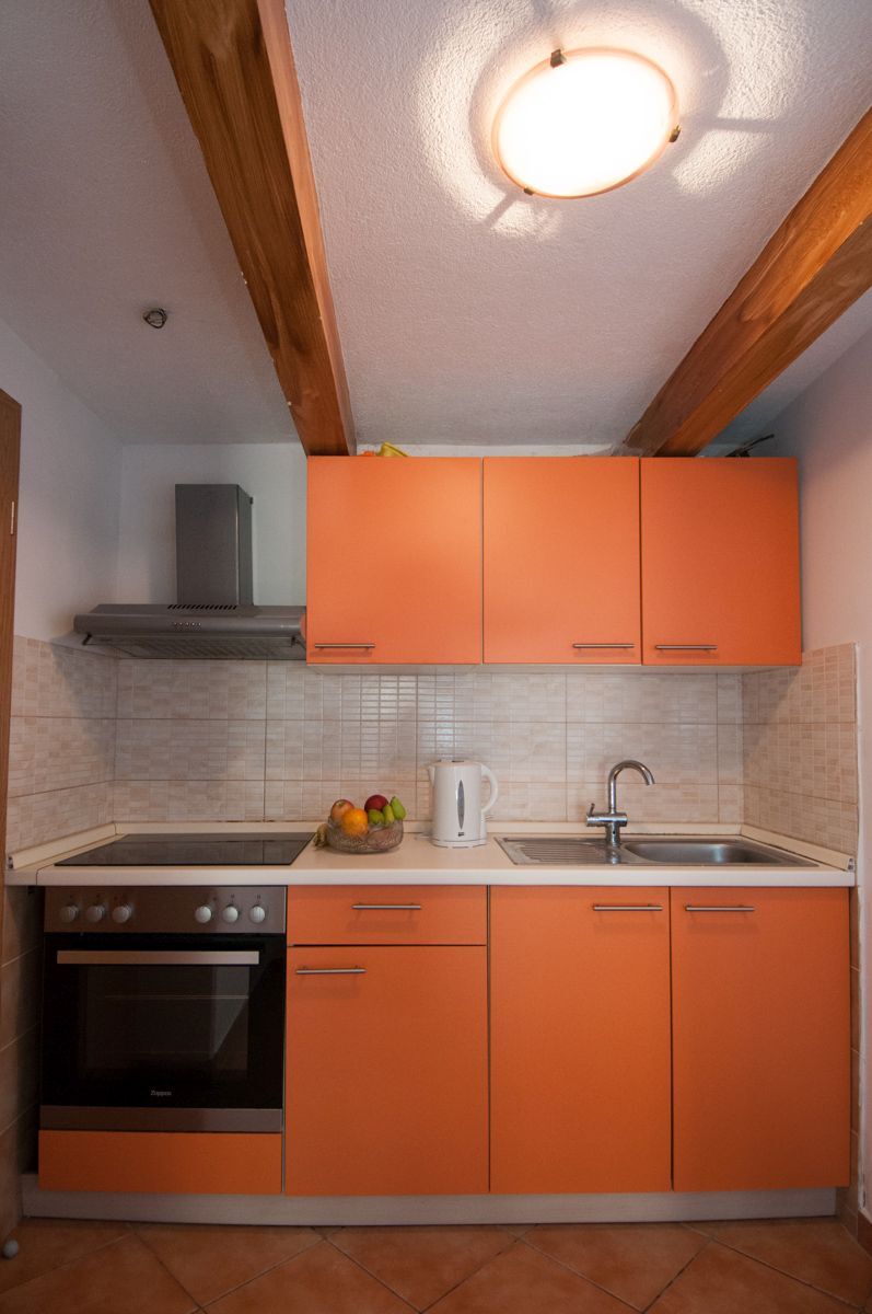 Apartments Lovran 98081-A2