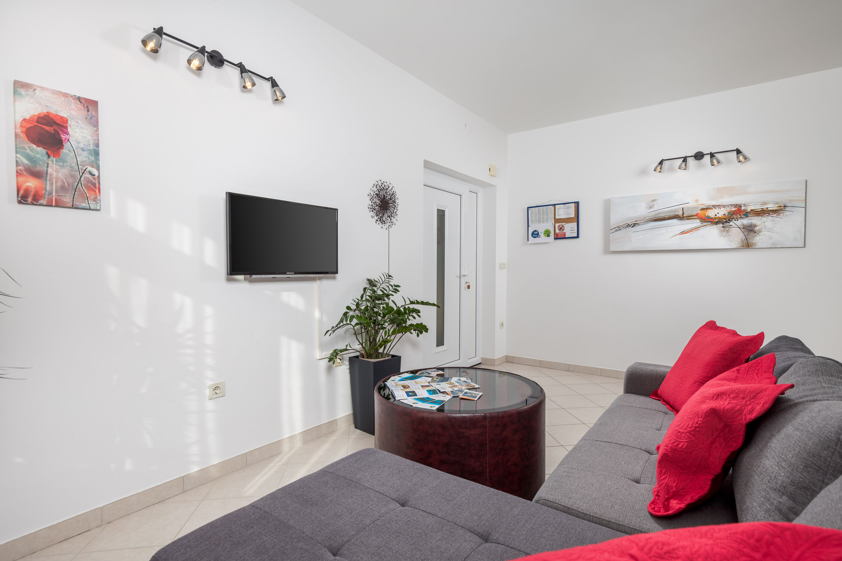 Apartments and Room Slavica 68421-A1