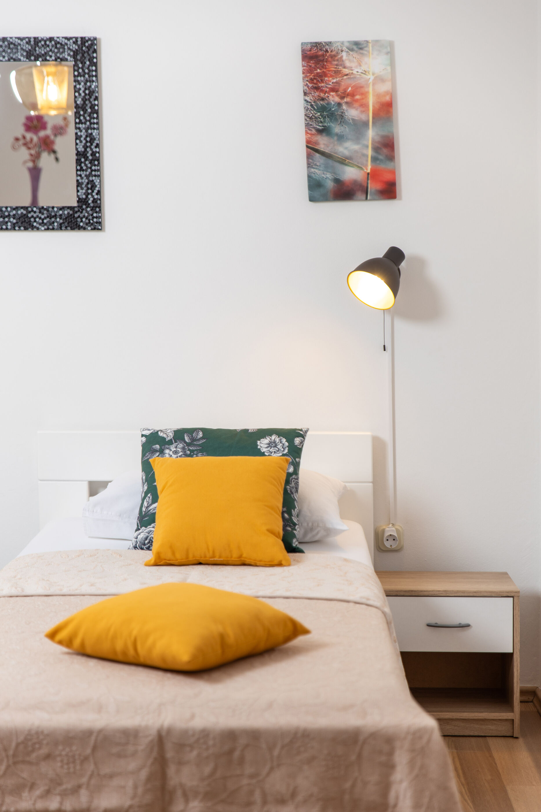 Apartments and Room Slavica 68421-A1