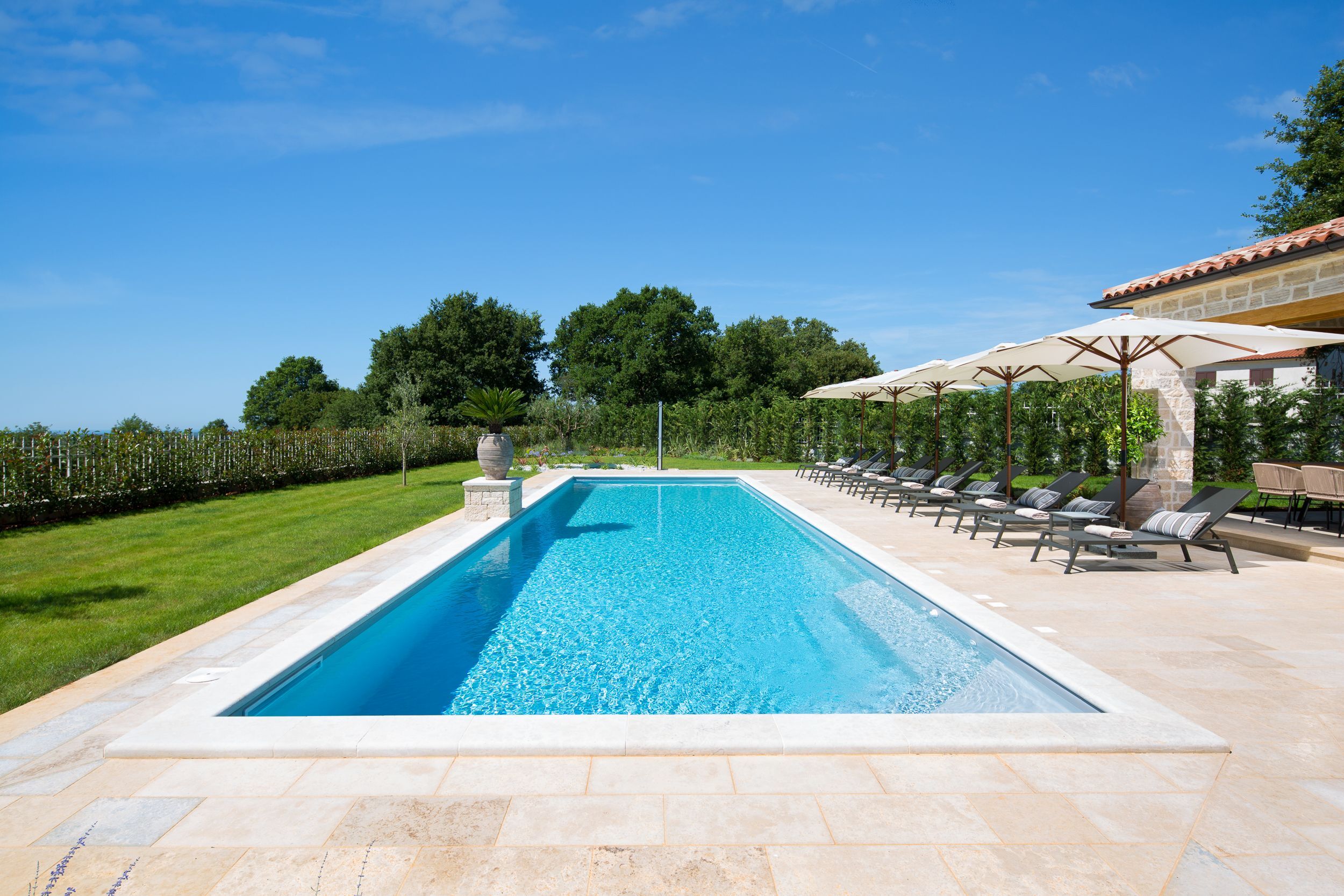 Villa Nevia Exclusive 16924-K1