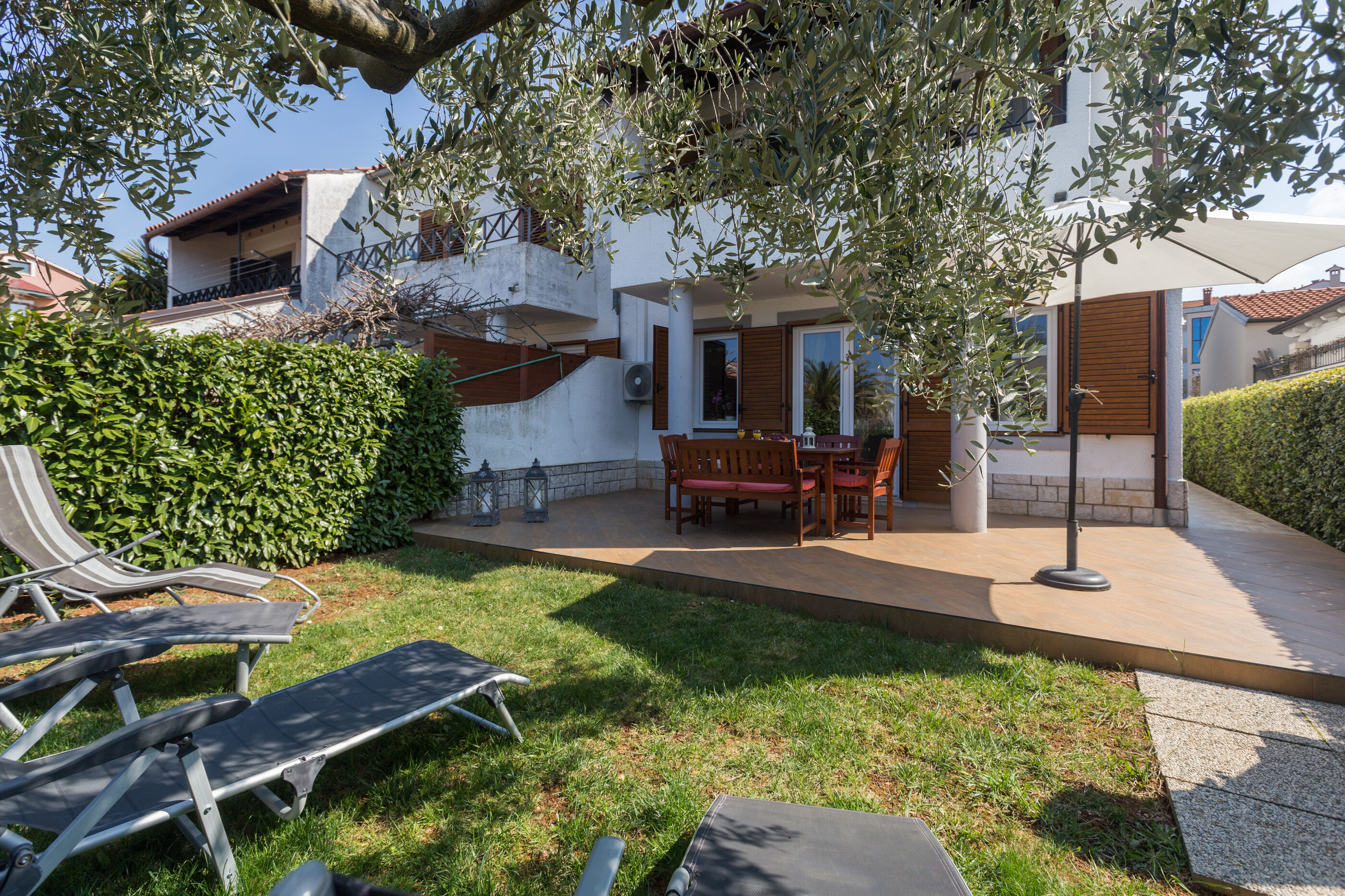 House Oliva 84882-K1