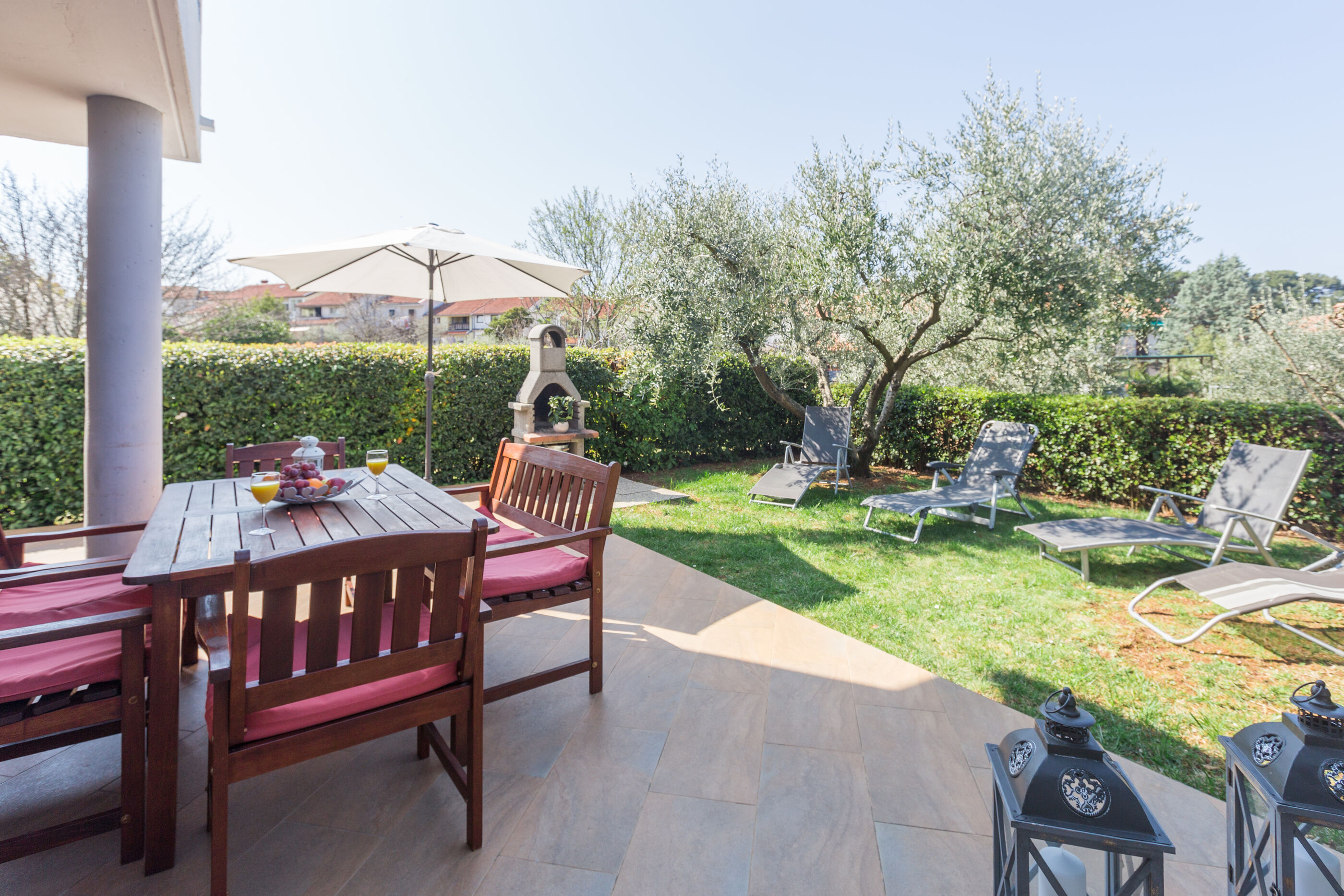 House Oliva 84882-K1