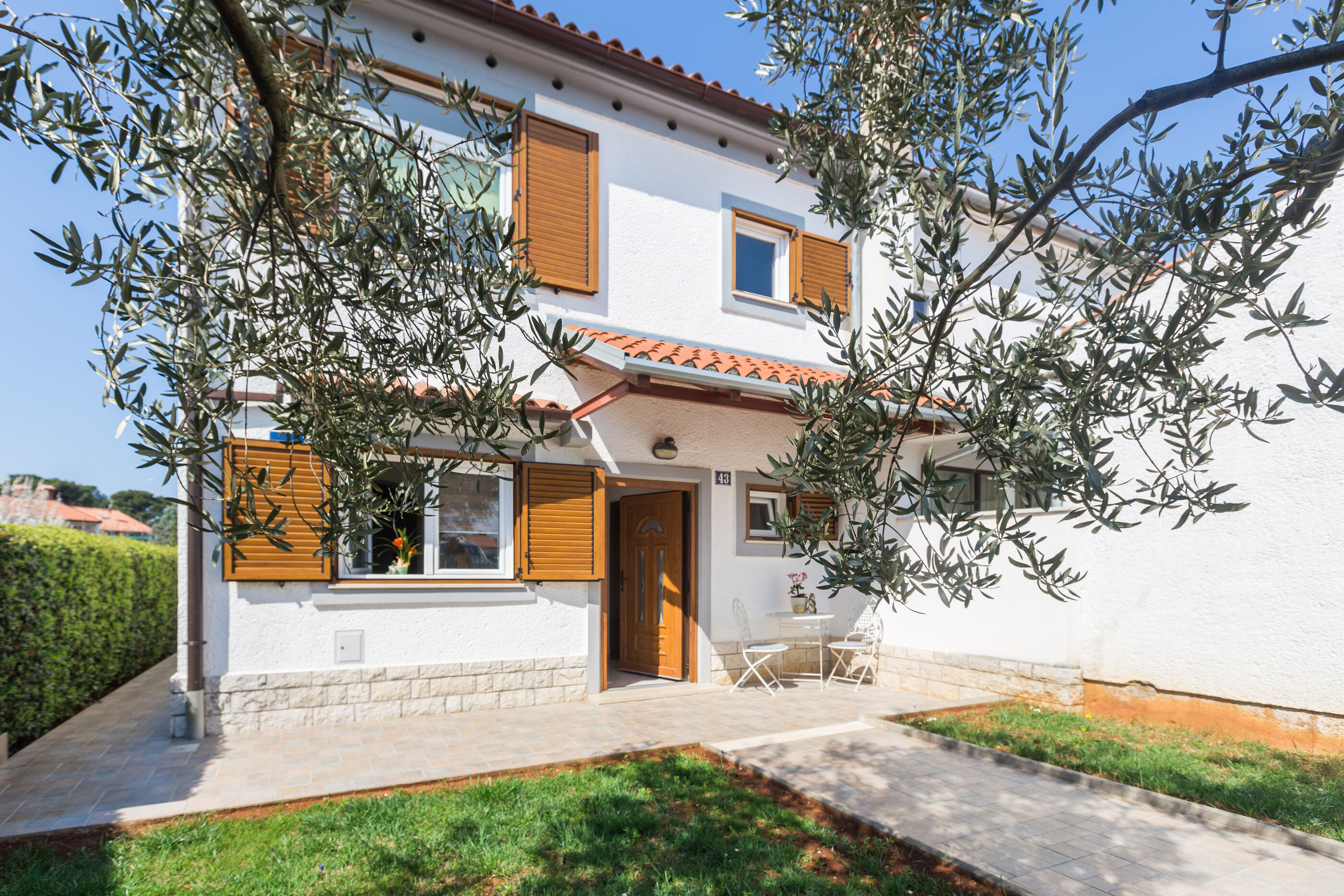 House Oliva 84882-K1