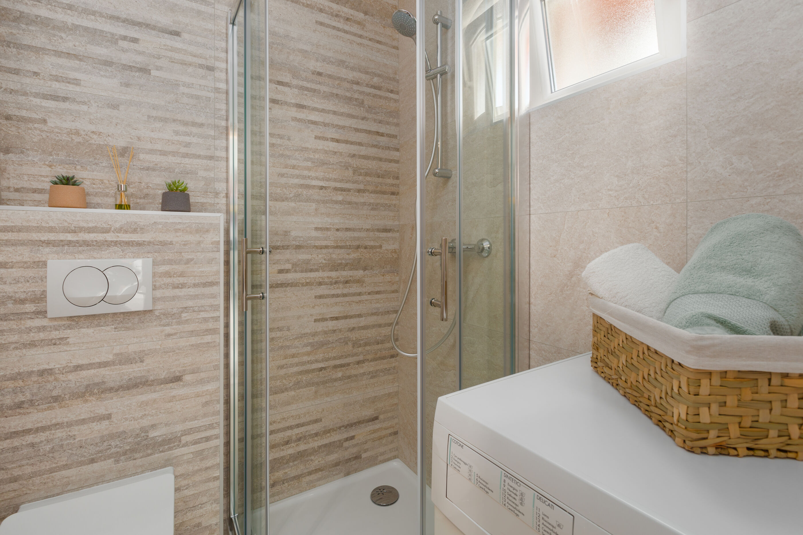 House Oliva 84882-K1