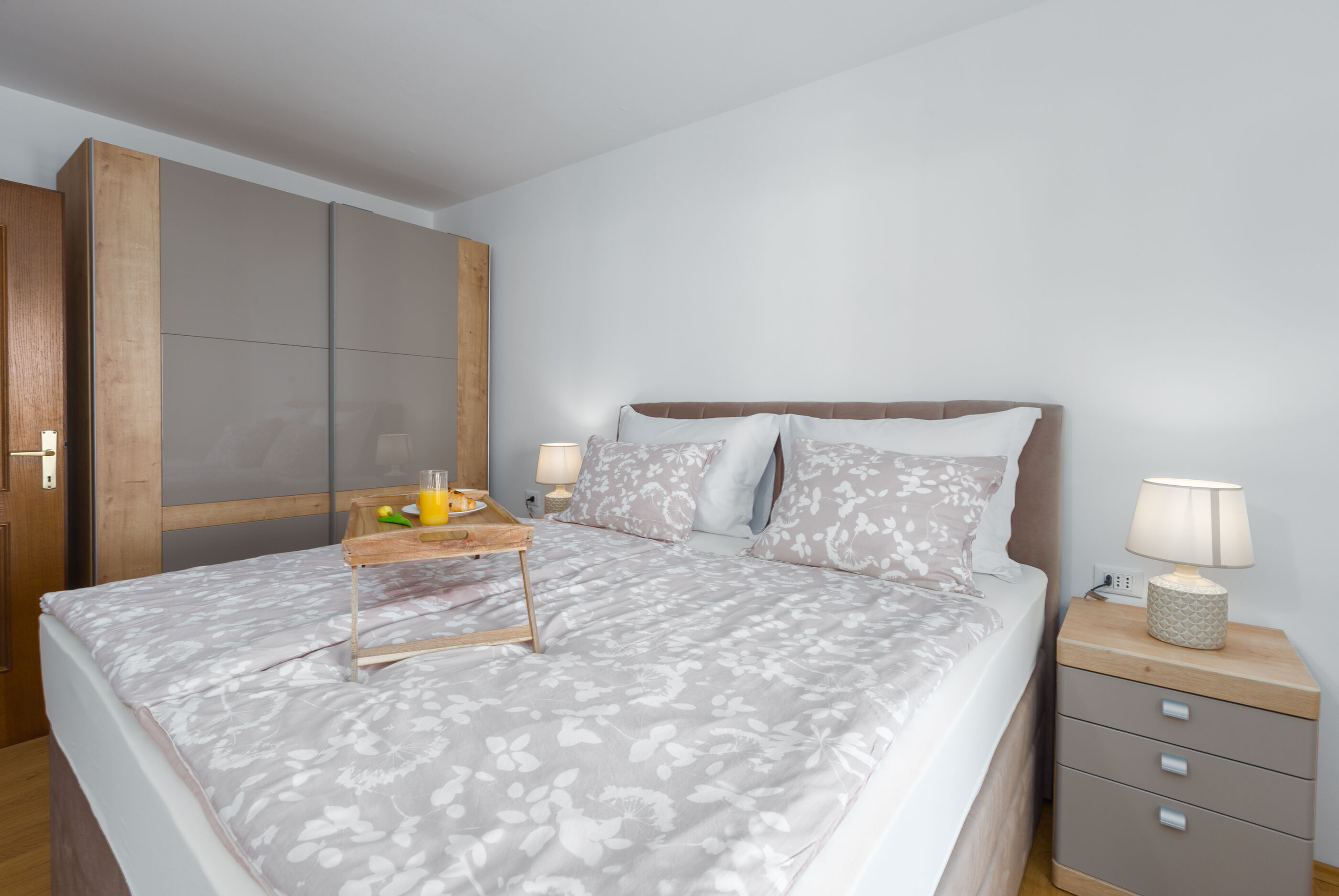 House Oliva 84882-K1
