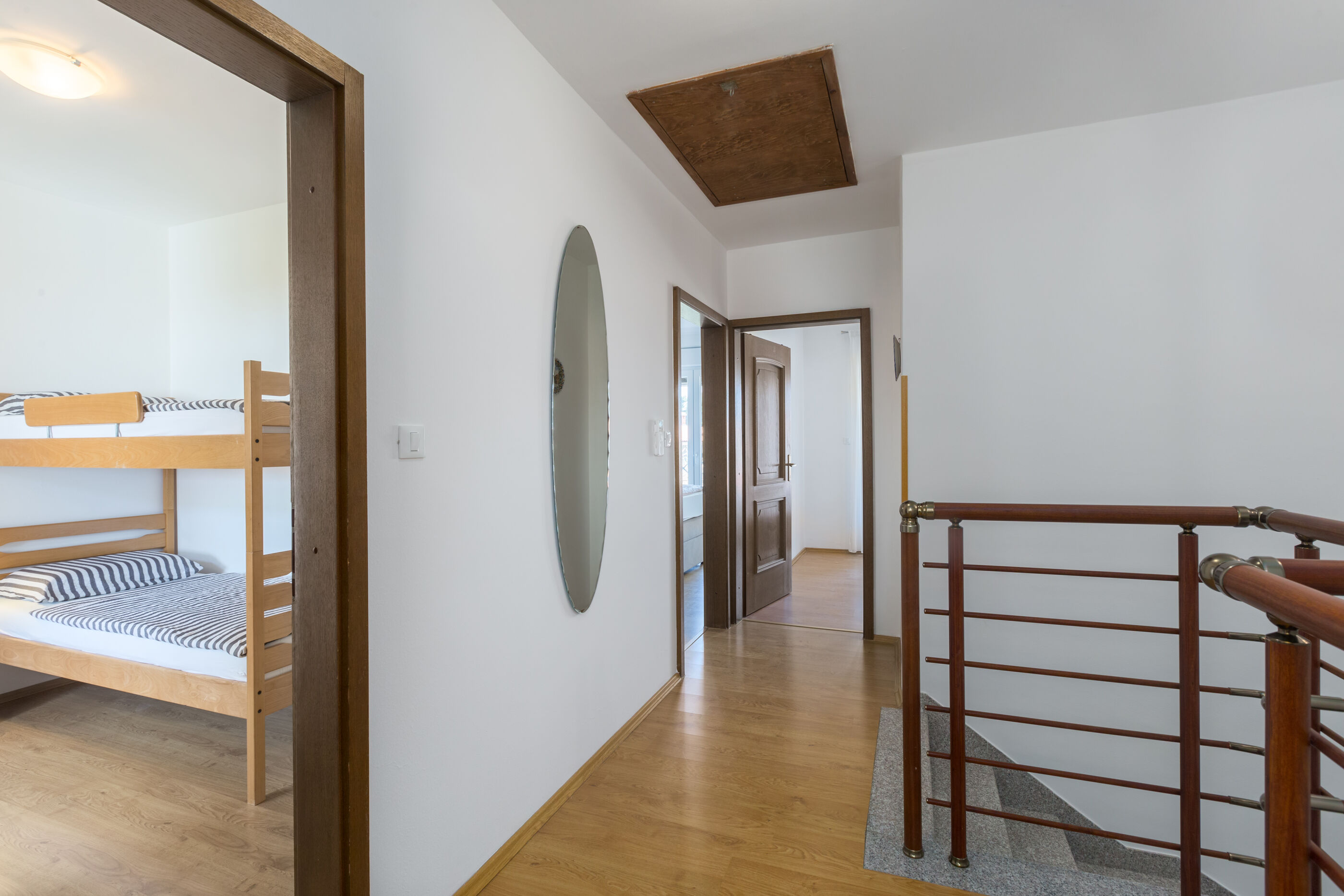 House Oliva 84882-K1