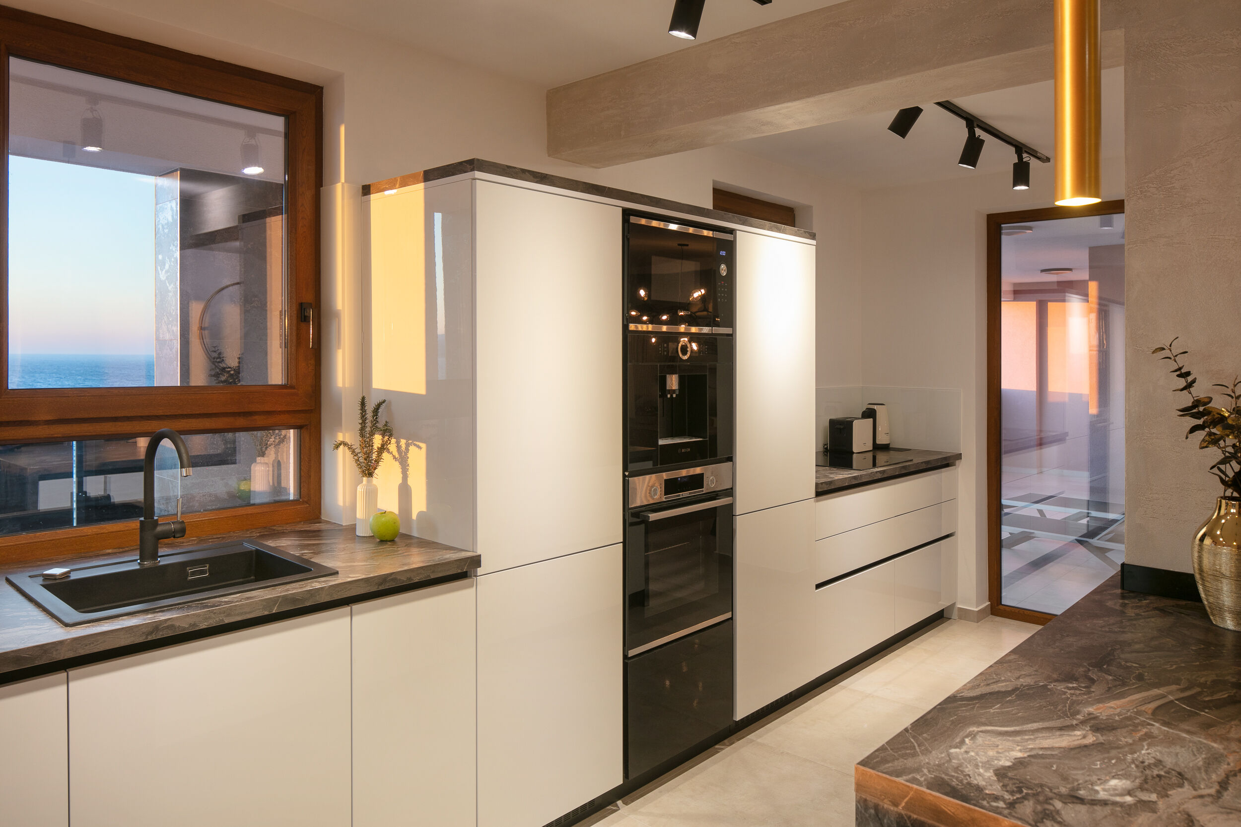 Apartments Malibu Imperial 17329-A8