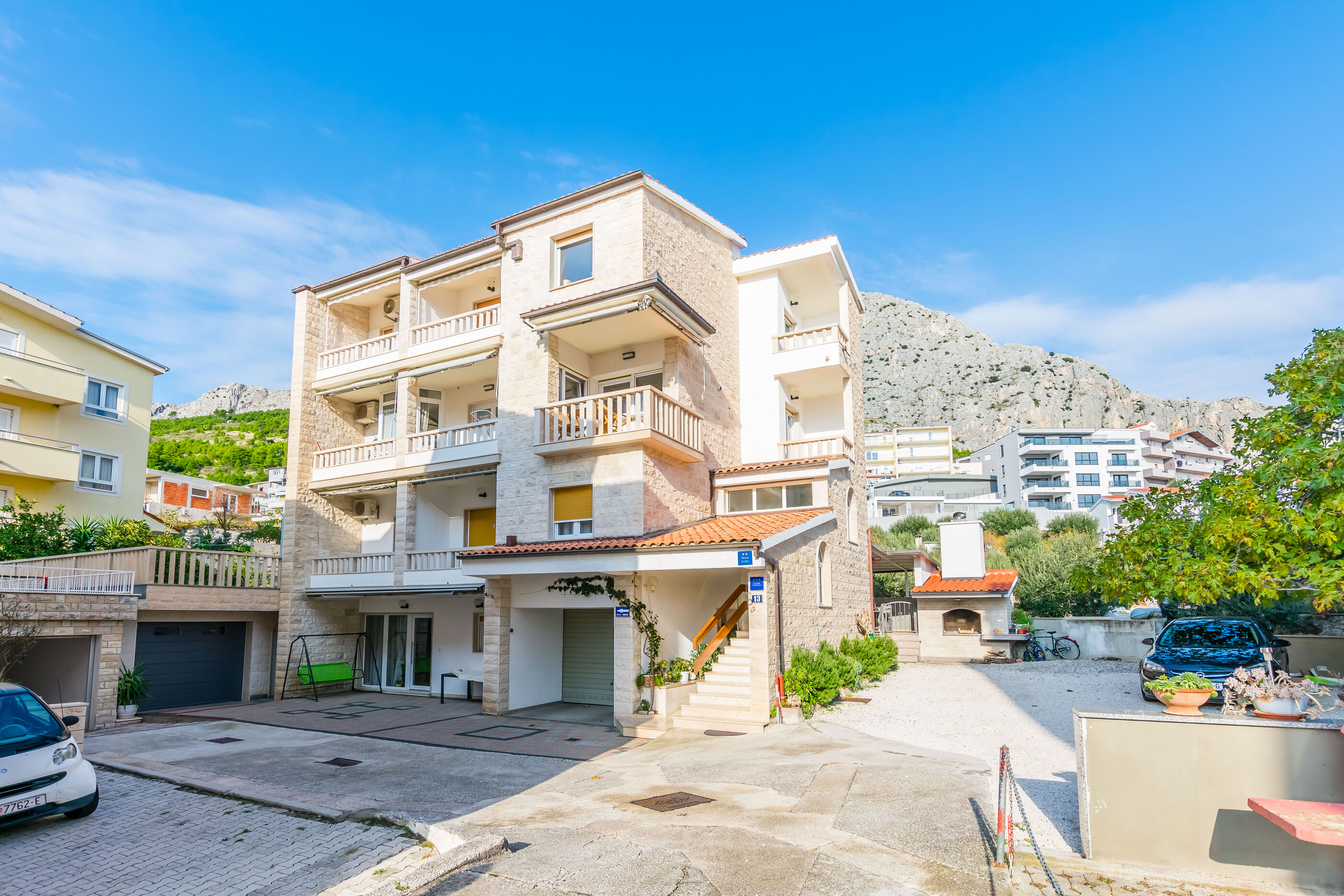 Apartments Tonko 98131-A1