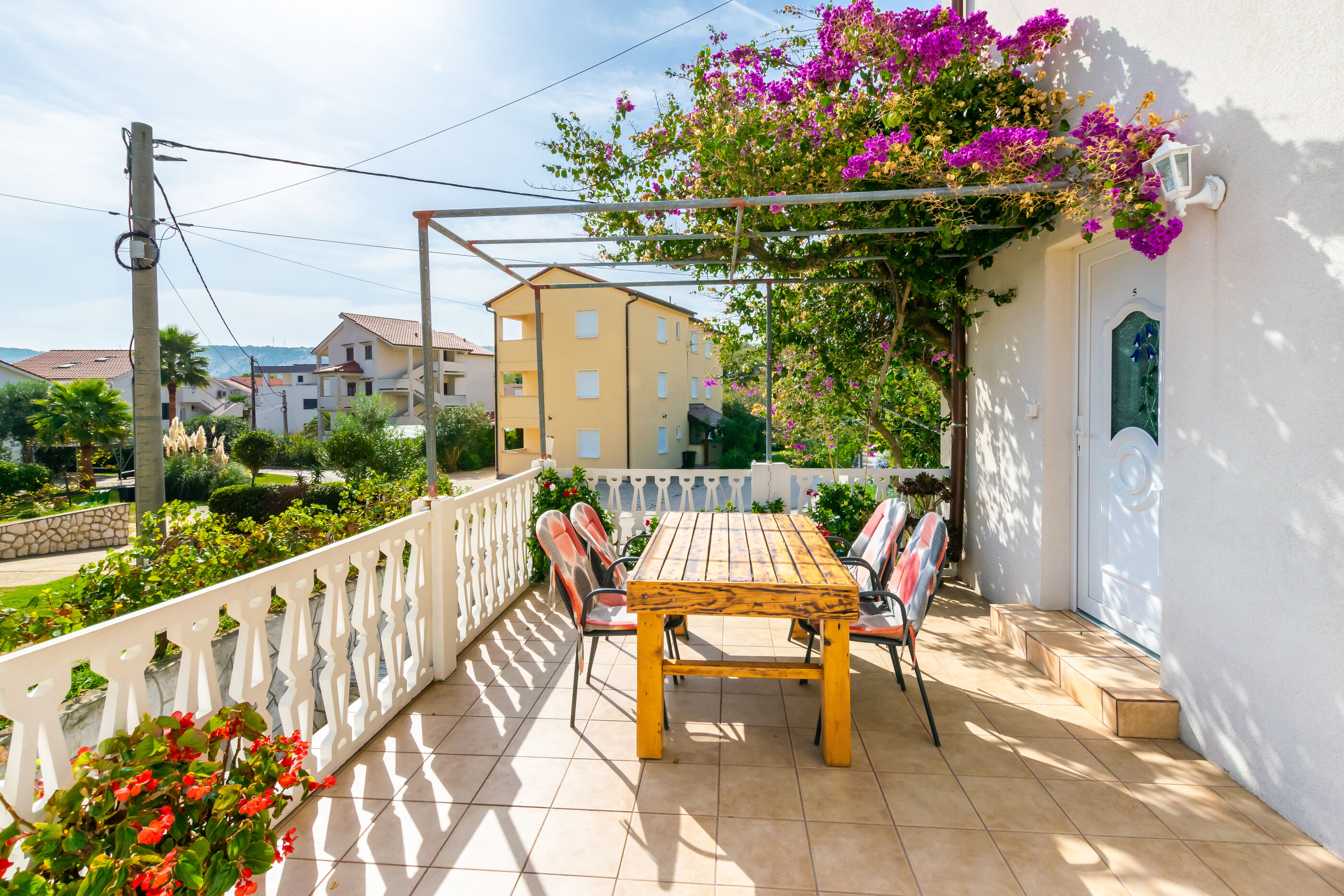 Apartments Ljubica J 89951-A5