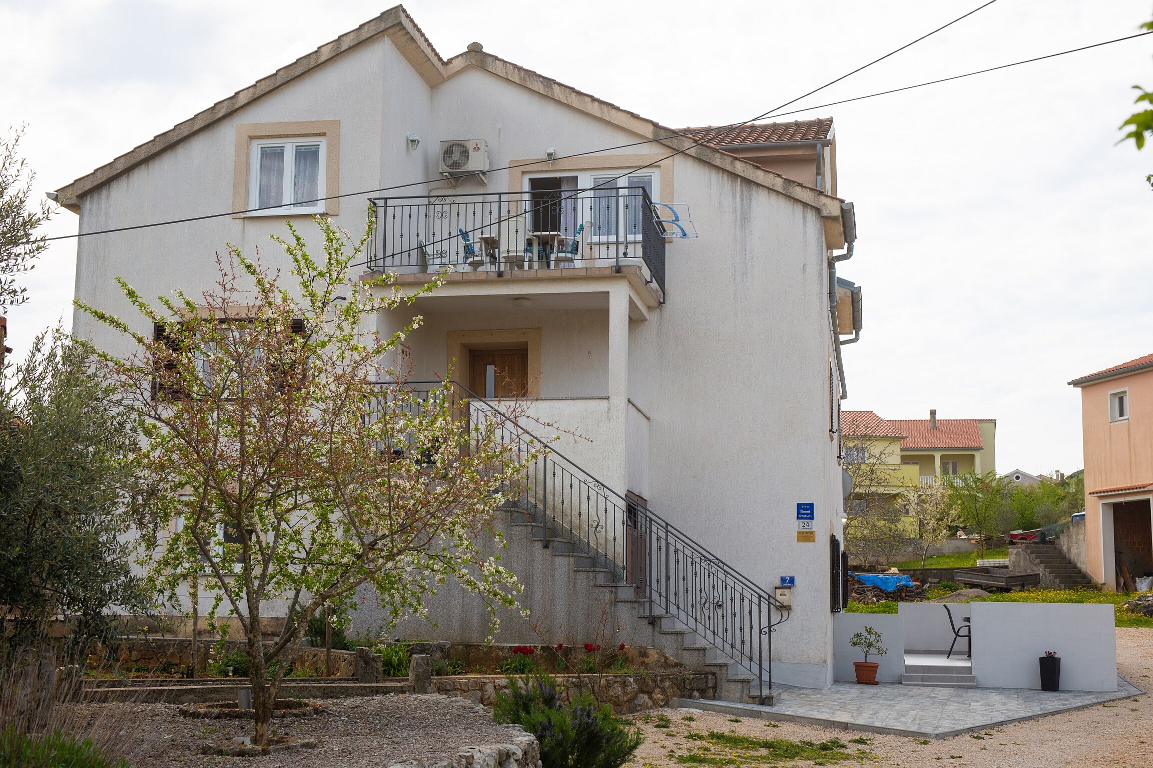 Apartment MLADEN A1