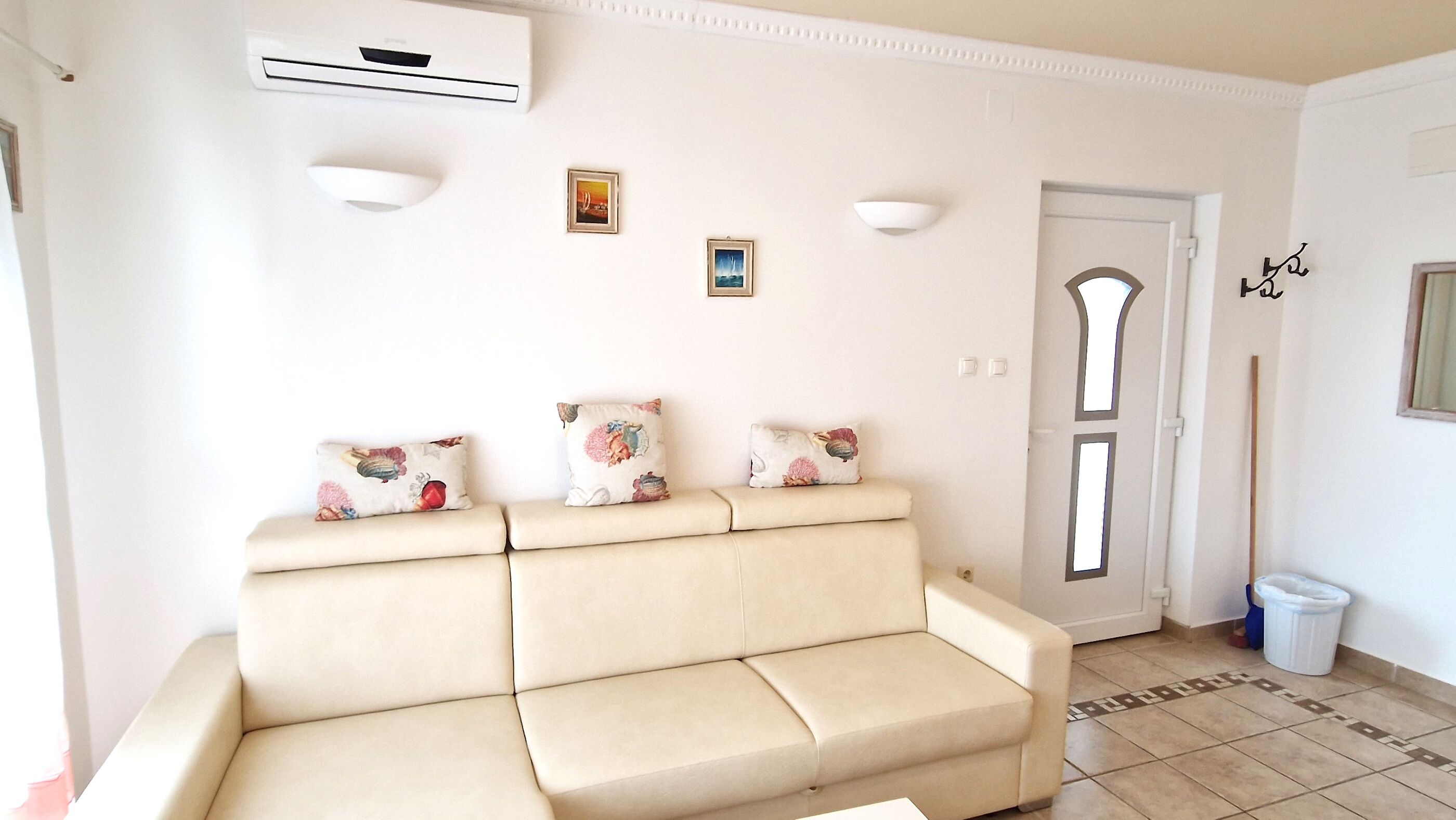 Apartments DAMIJAN 15701-A2
