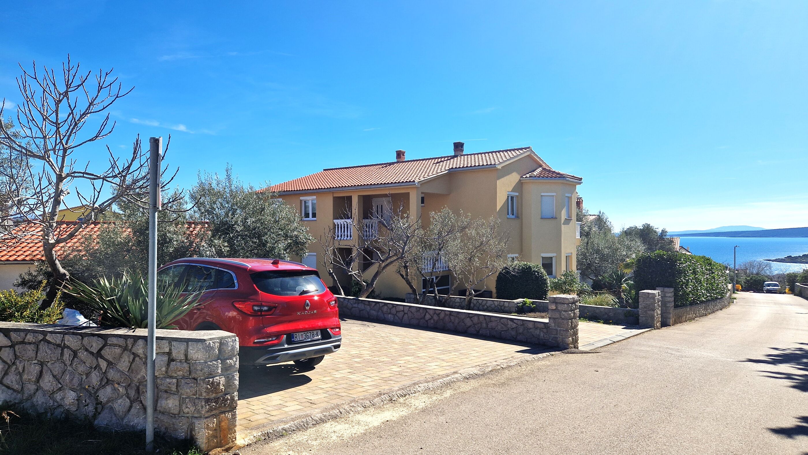 Apartments Ivan 15781-A2