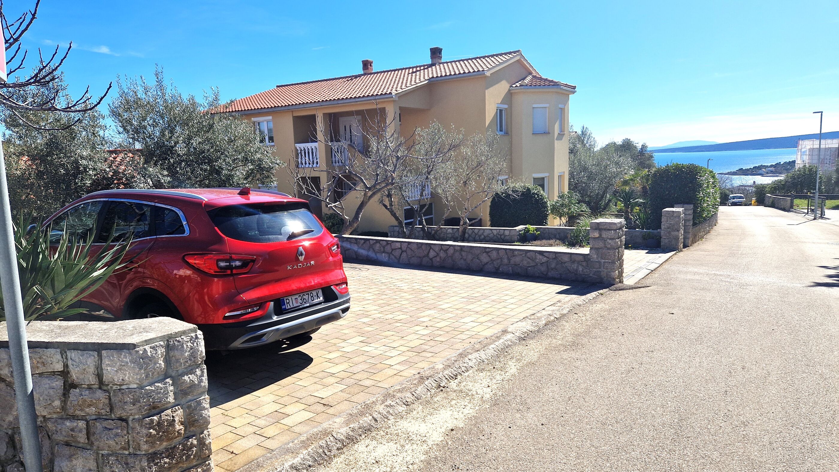 Apartments Ivan 15781-A2