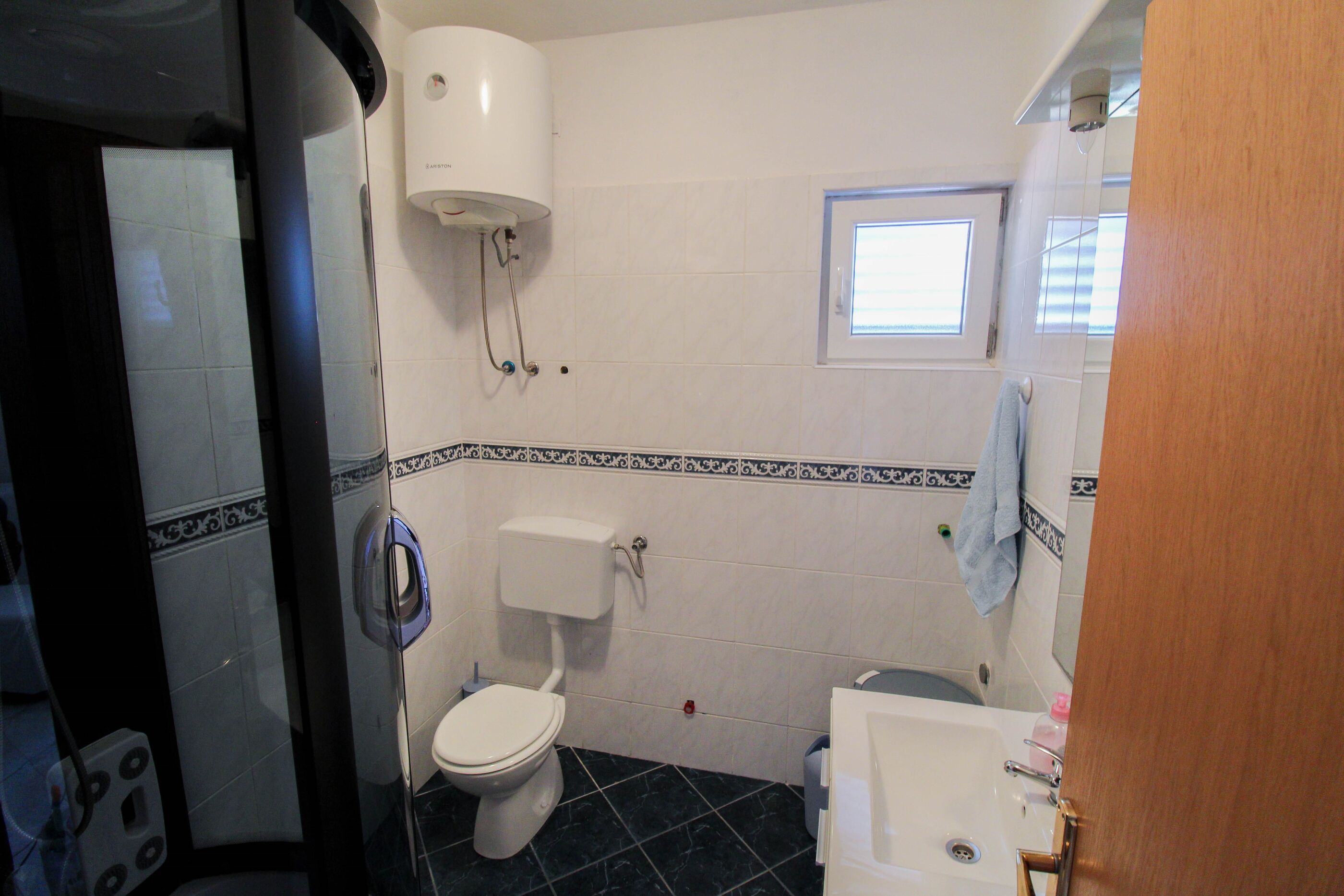 Apartments Mladen 45211-A3