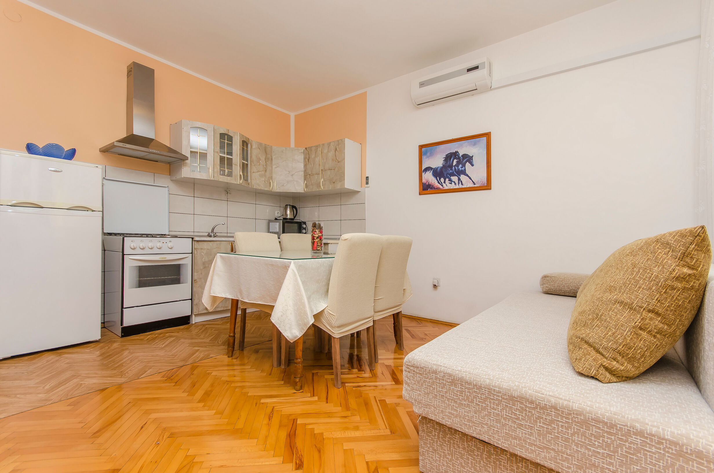 Apartments Neva 78161-A2
