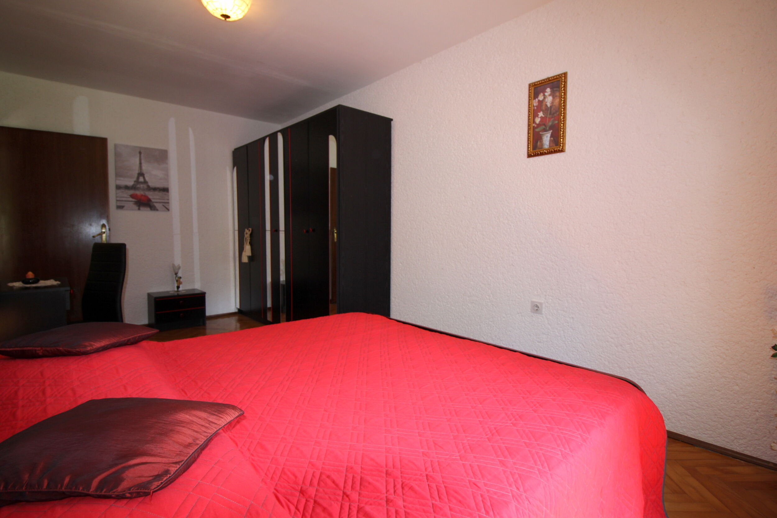 House Bella s lijepim vrtom i whirlpool-om 97489-K1