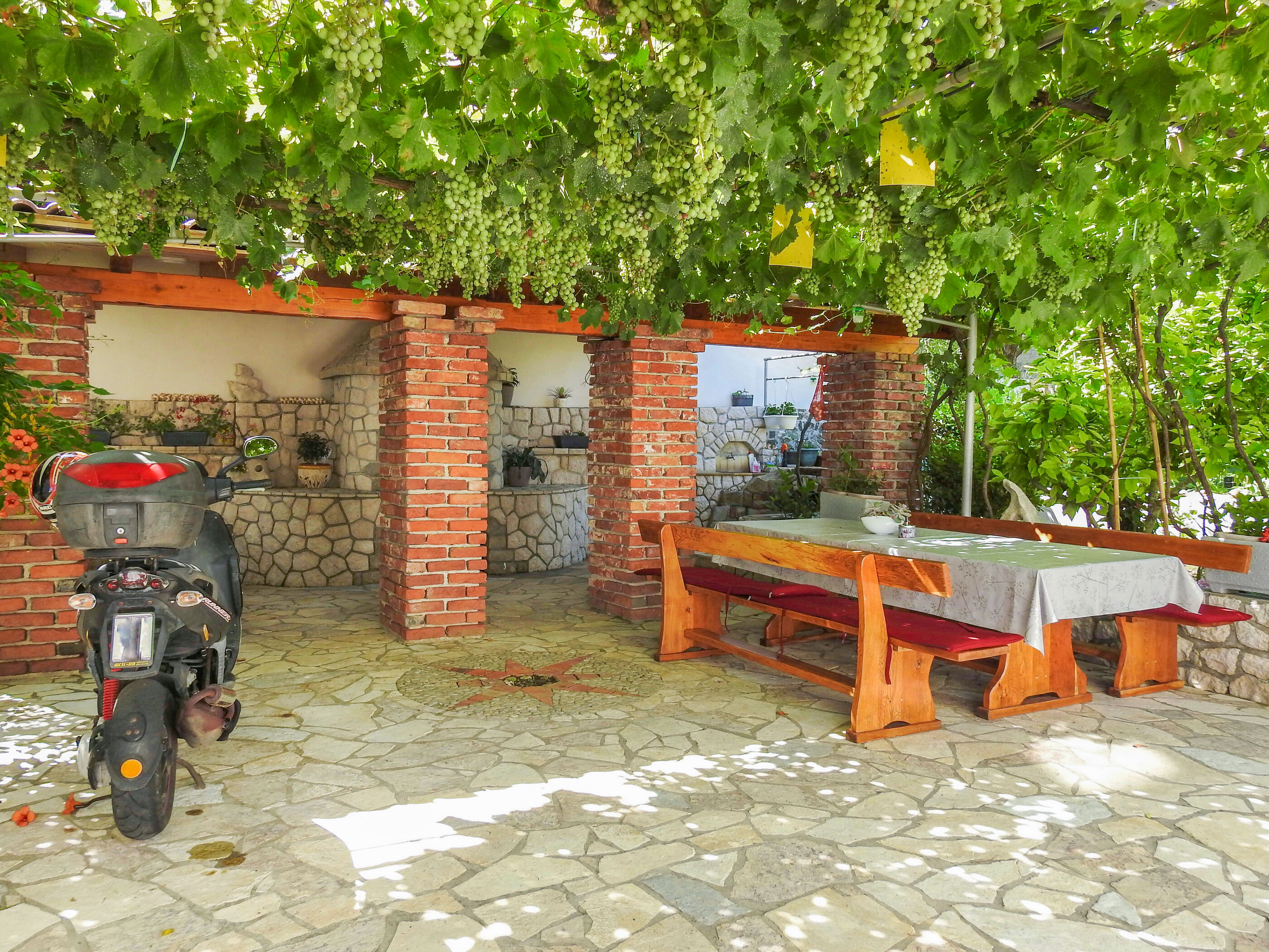 Photo of Apartments Nikolina J