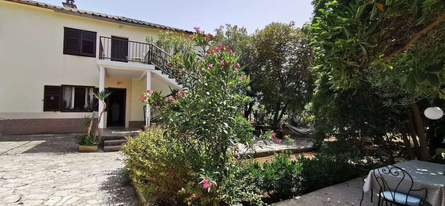 Apartments Marinic 98231-A1