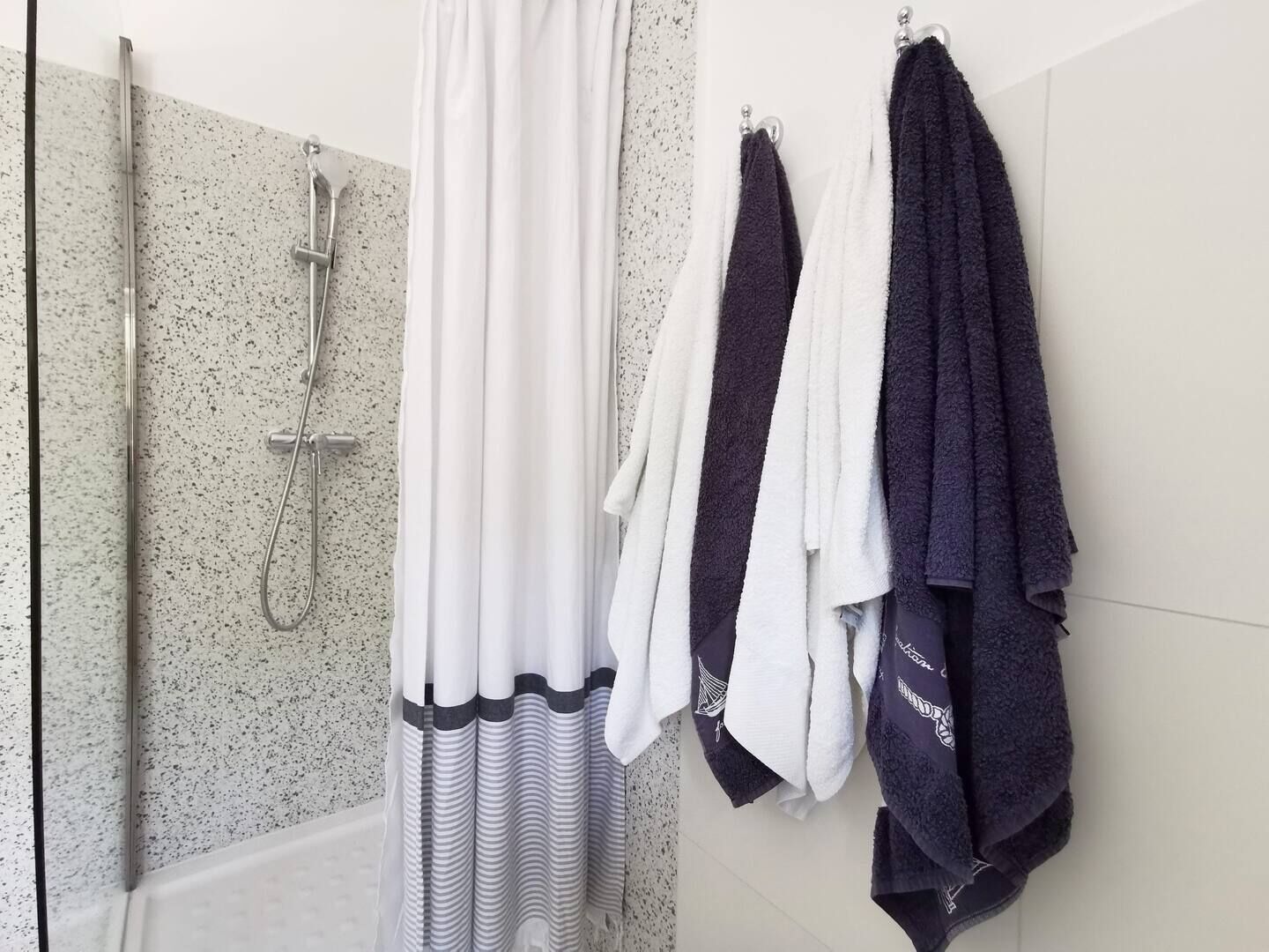 Apartments Marinic 98231-A1