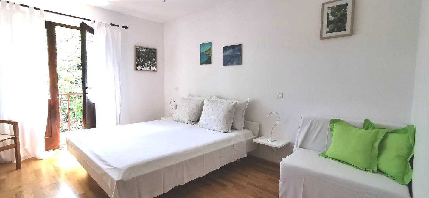 Apartments Marinic 98231-A2