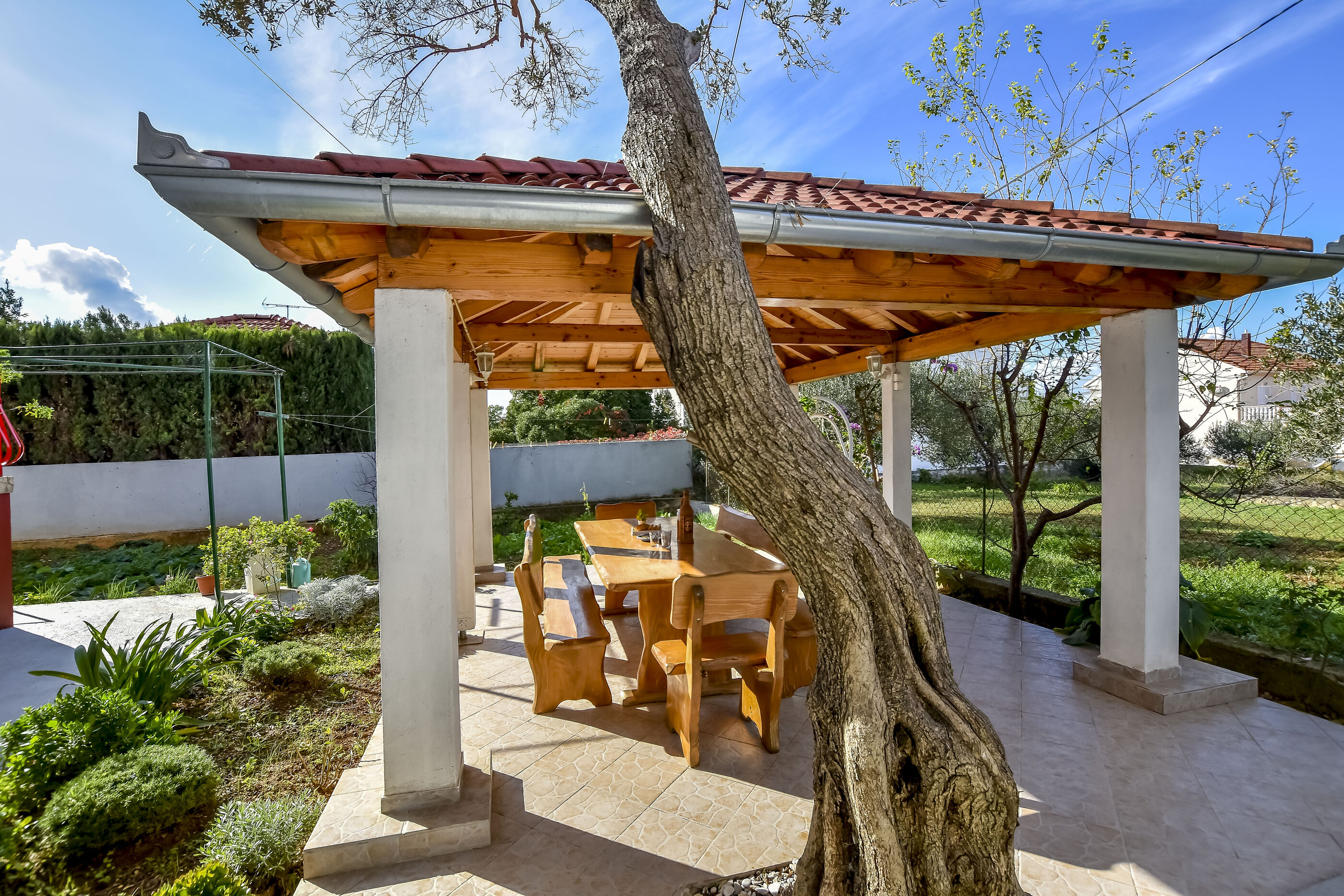 Apartment Tara Accommodation in Biograd