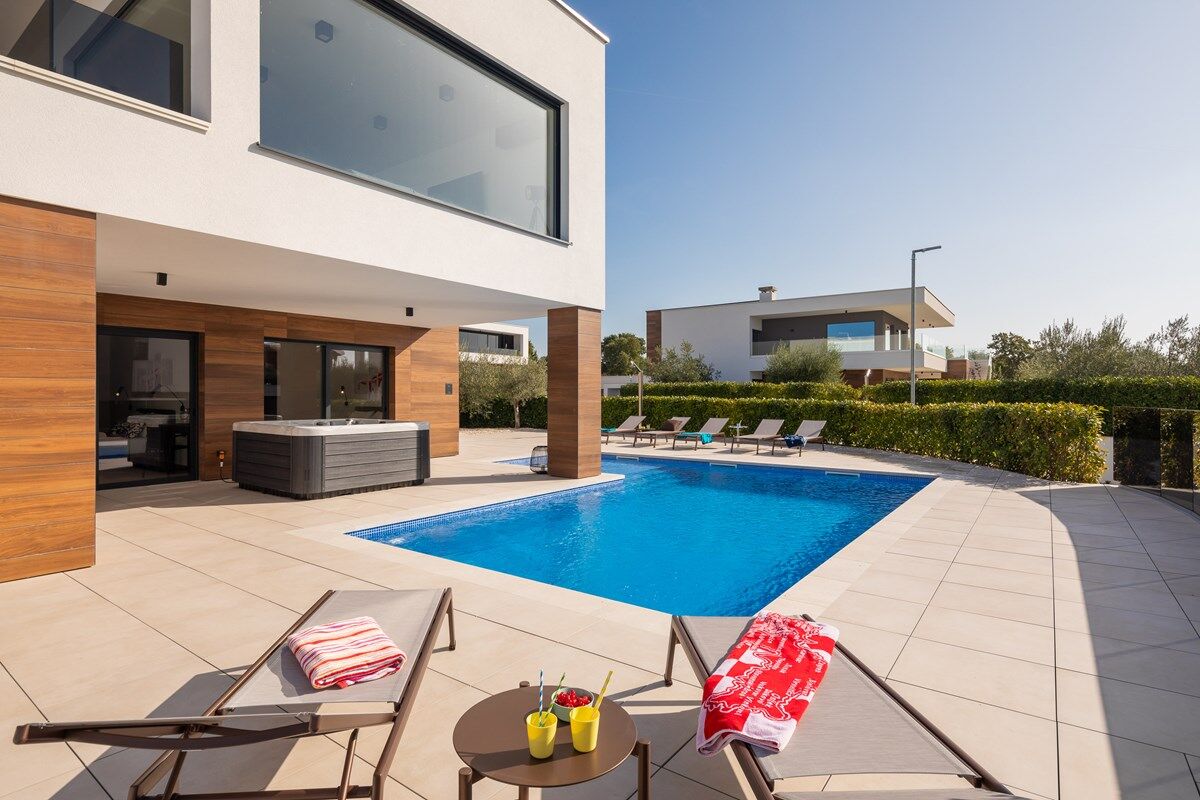Villa Old Olive IV 74284-K1
