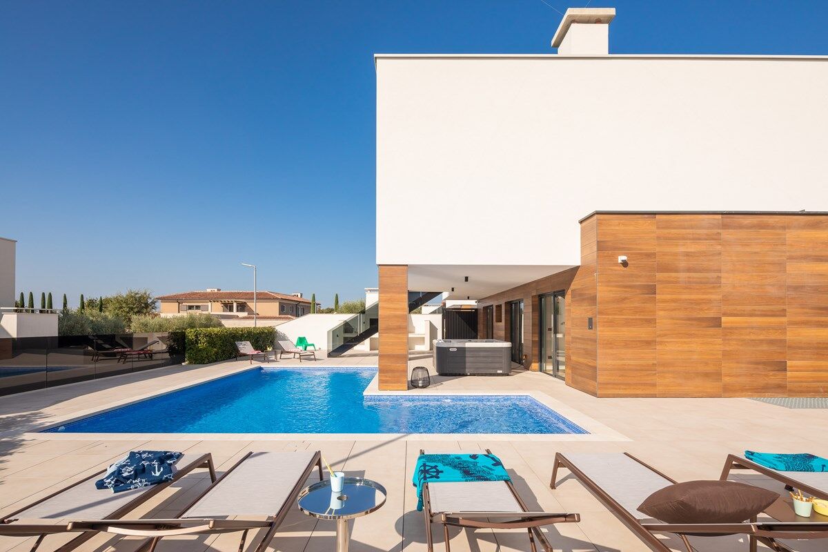 Villa Old Olive IV 74284-K1