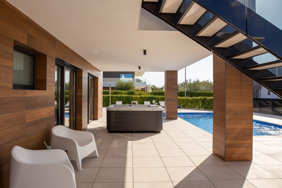 Villa Old Olive IV 74284-K1