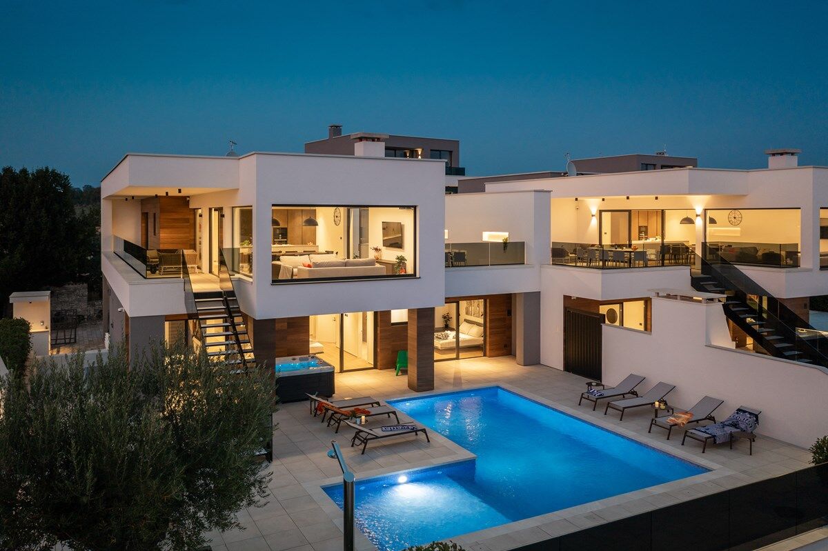 Villa Old Olive III 74286-K1