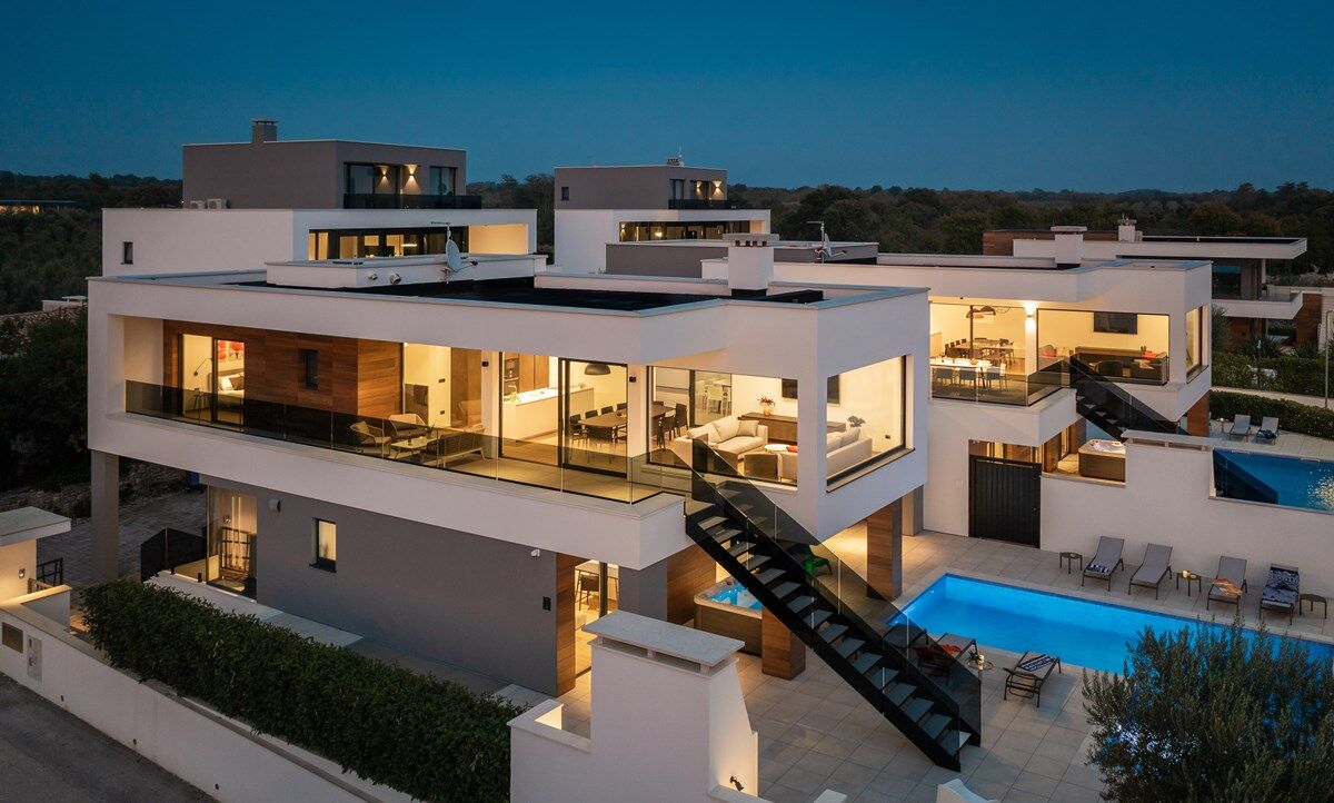 Villa Old Olive III 74286-K1