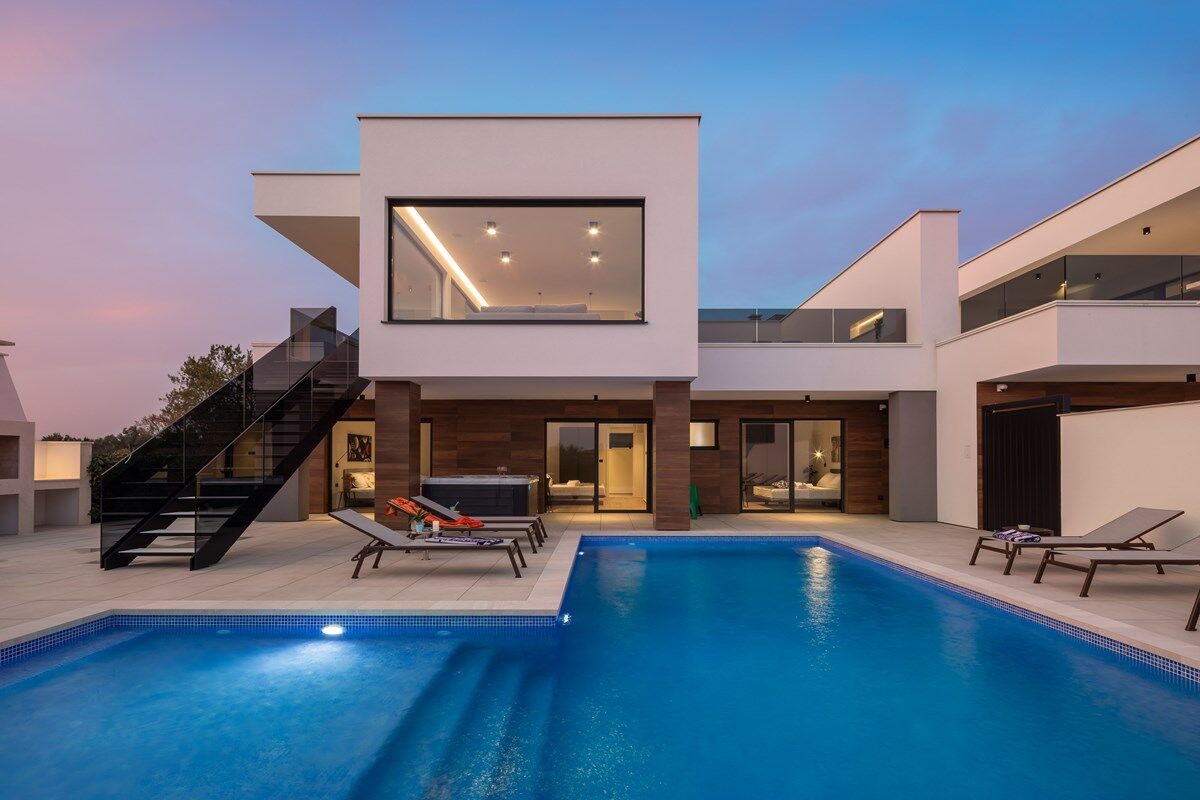 Villa Old Olive III 74286-K1