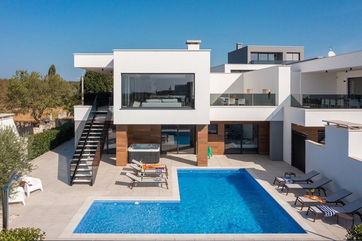 Villa Old Olive III 74286-K1